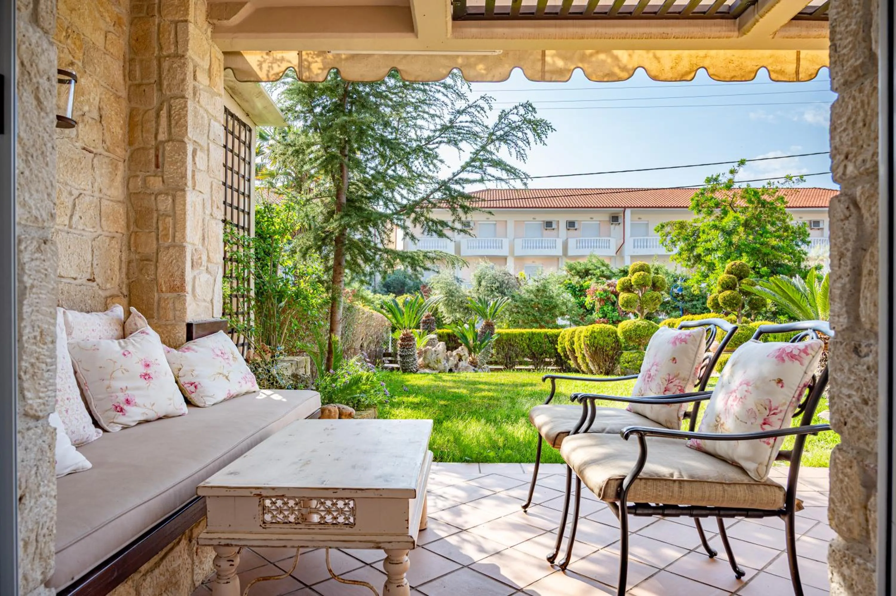 Garden in Emily's Luxury Suites