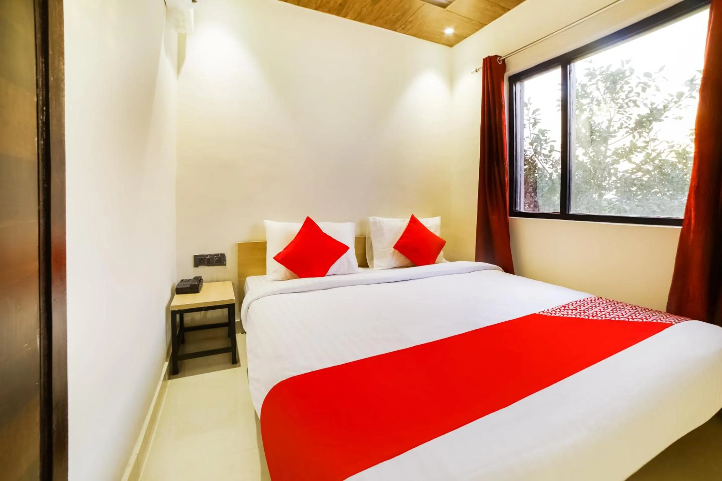 Bedroom, Bed in Hotel O Ashirwad home Near Pitampura