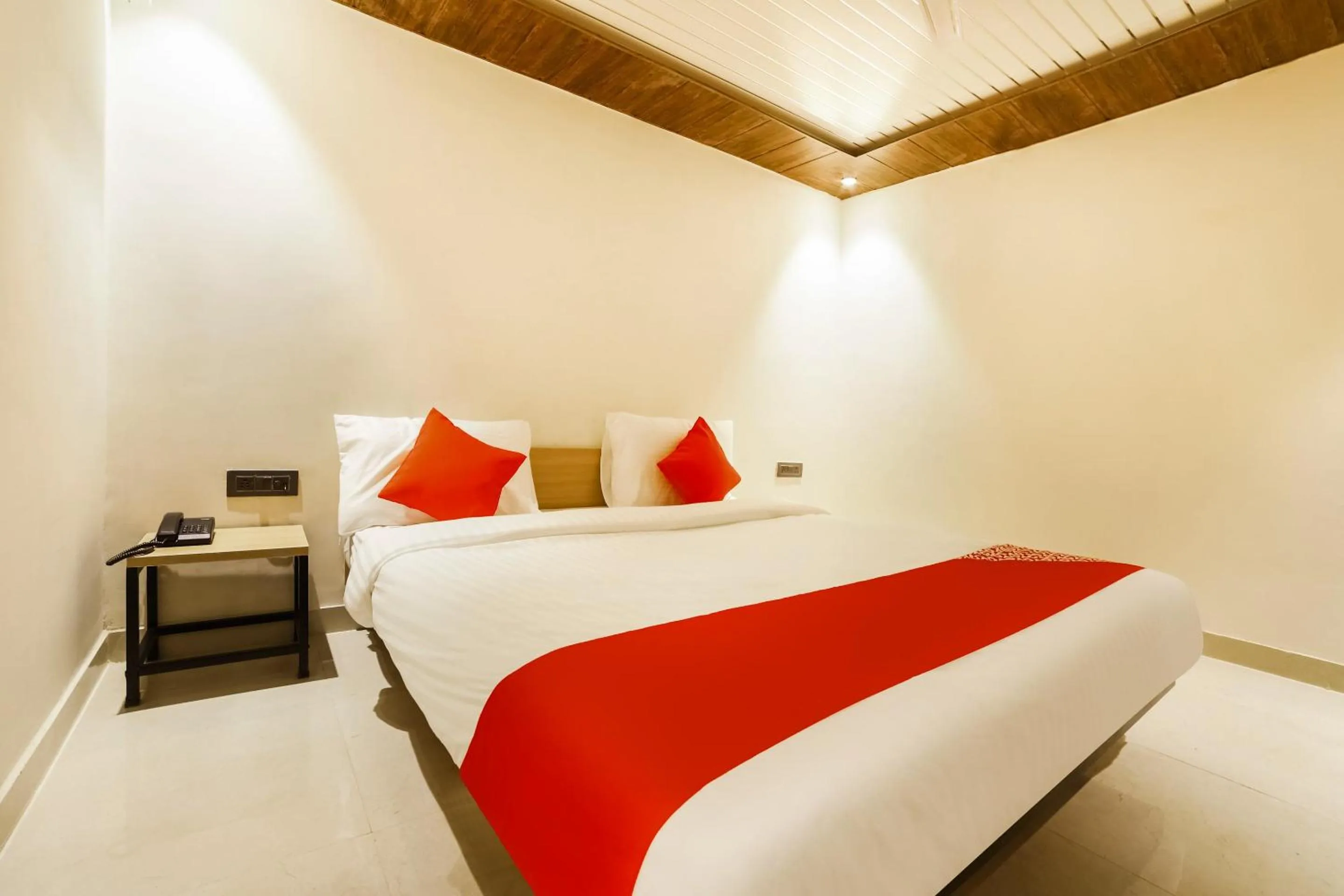 Bedroom, Bed in Hotel O Ashirwad home Near Pitampura