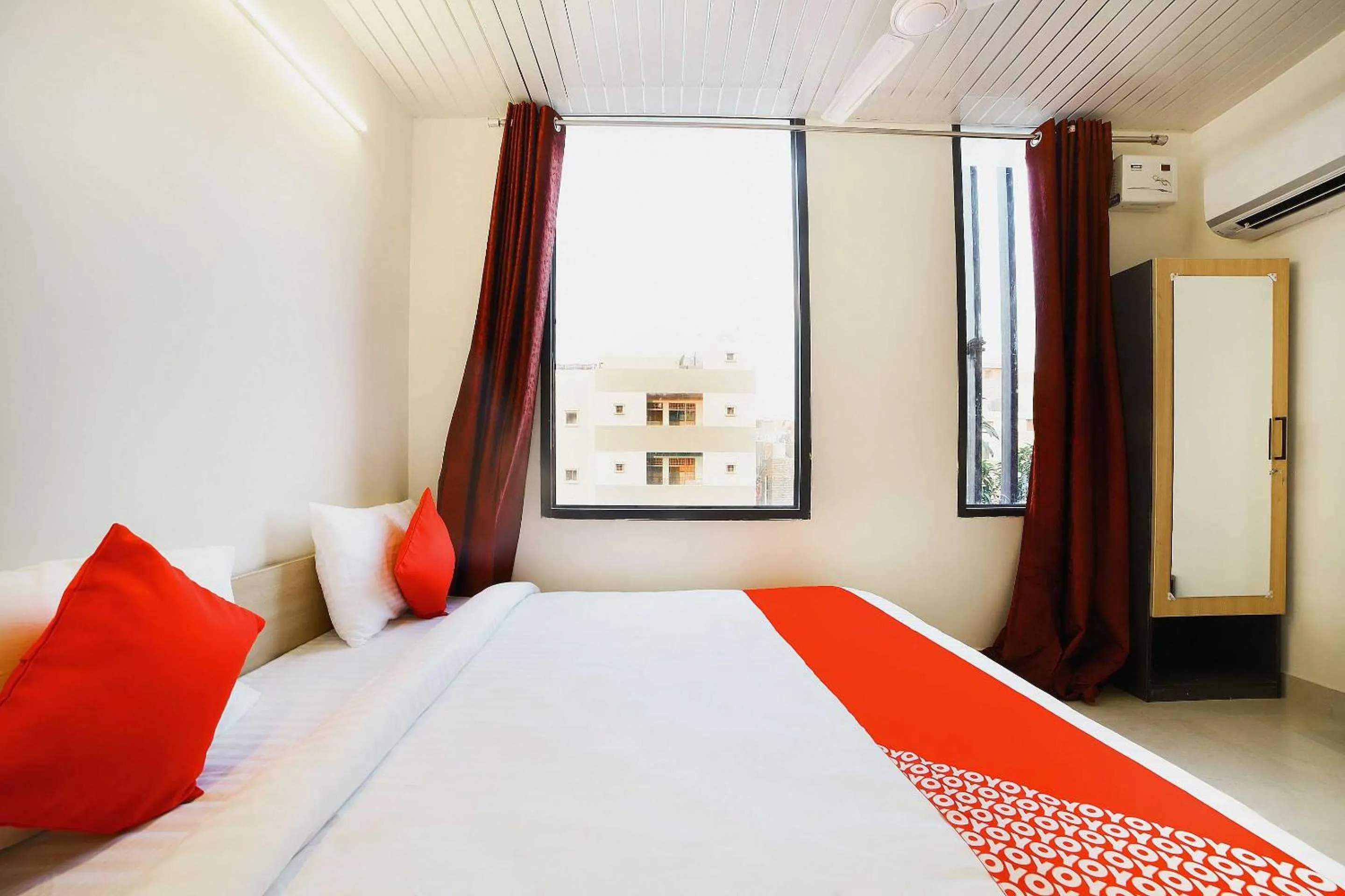 Bedroom, Bed in Hotel O Ashirwad home Near Pitampura