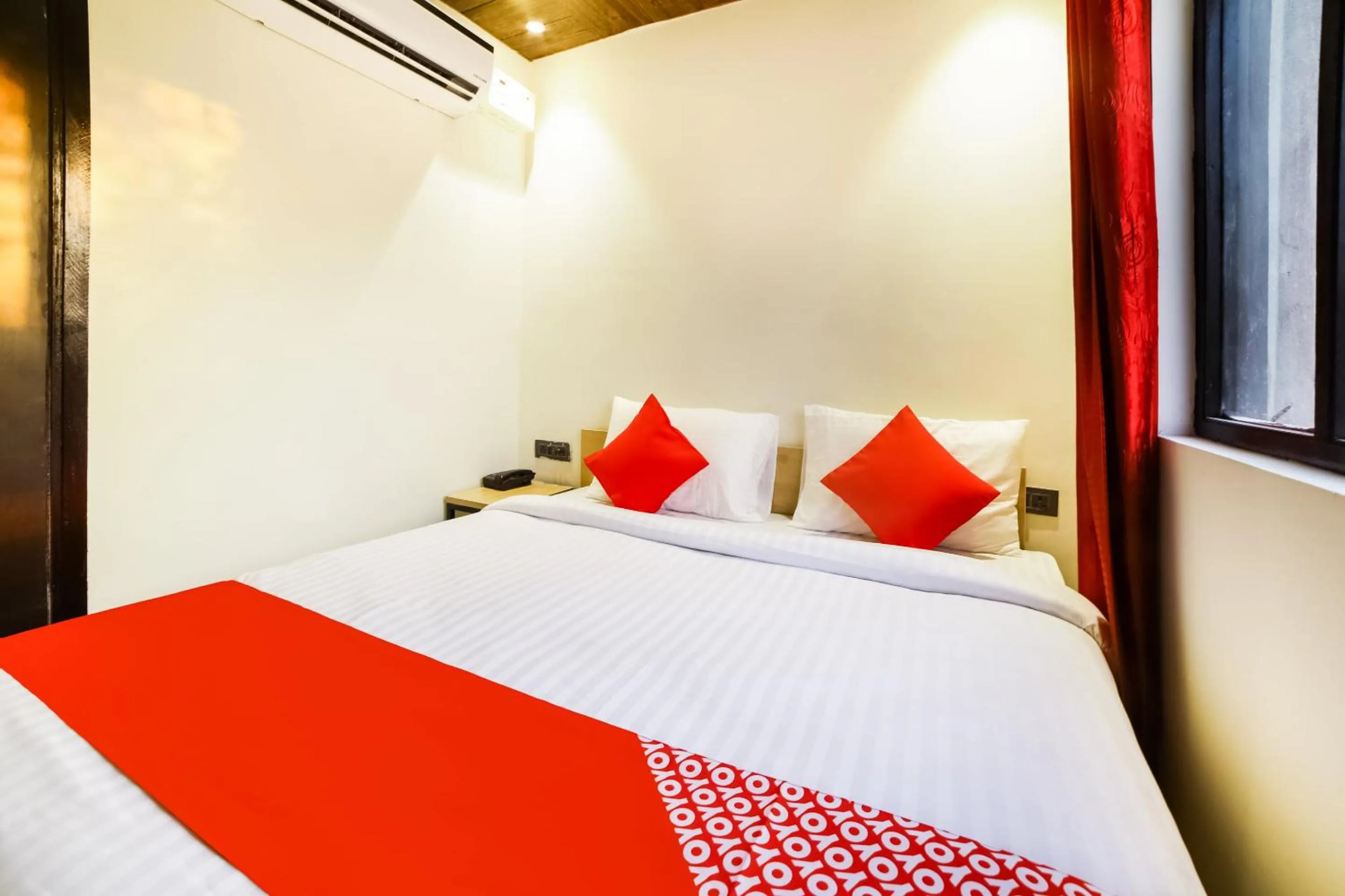 Bedroom, Bed in Hotel O Ashirwad home Near Pitampura