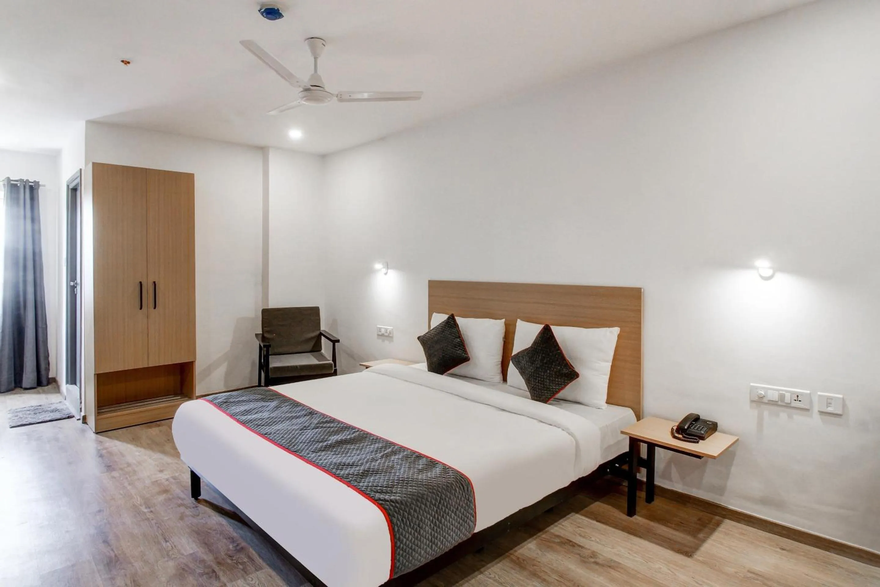 Bedroom, Bed in Super Townhouse RCC Majestic 397 LB Nagar