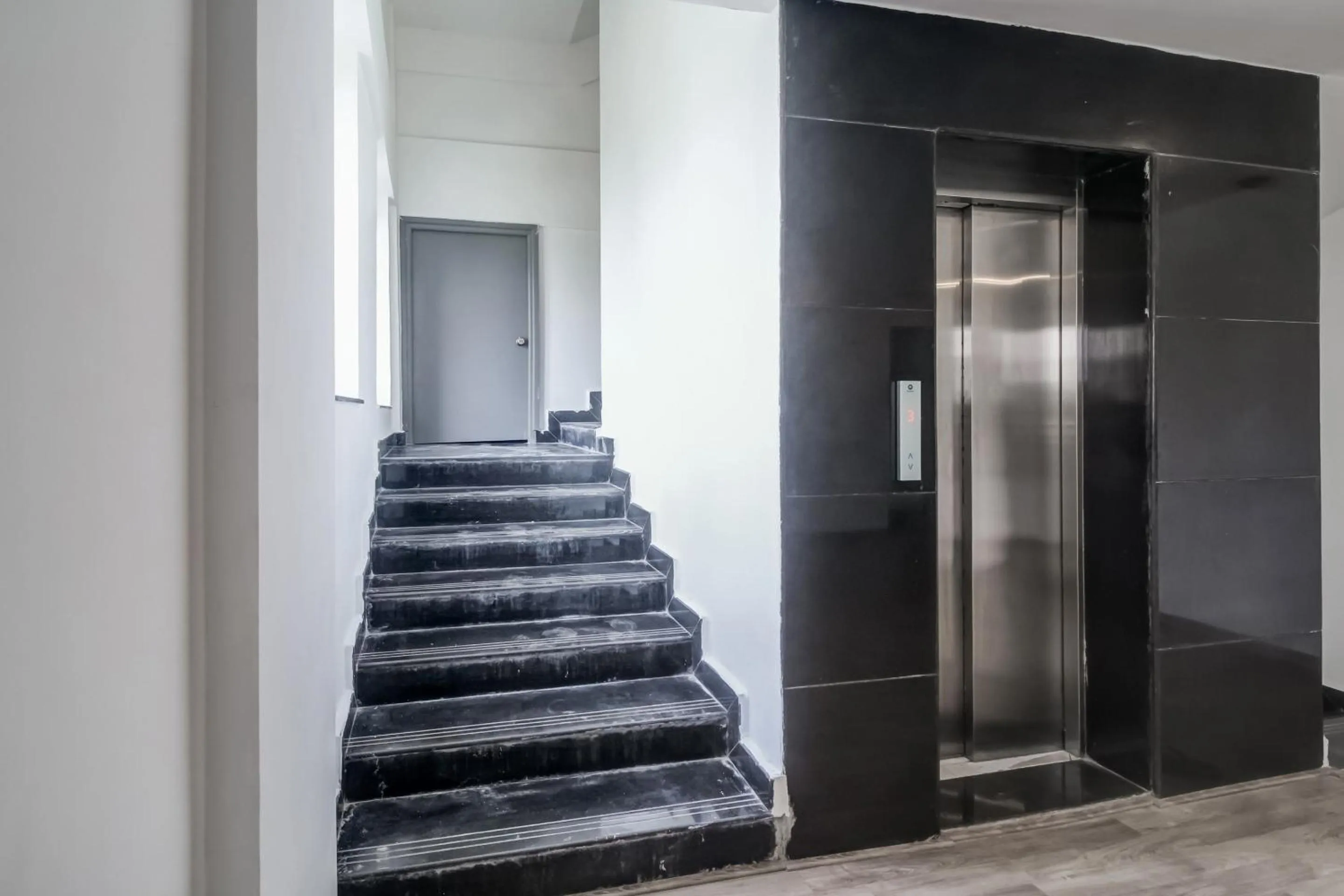 Lobby or reception in Super Townhouse RCC Majestic 397 LB Nagar