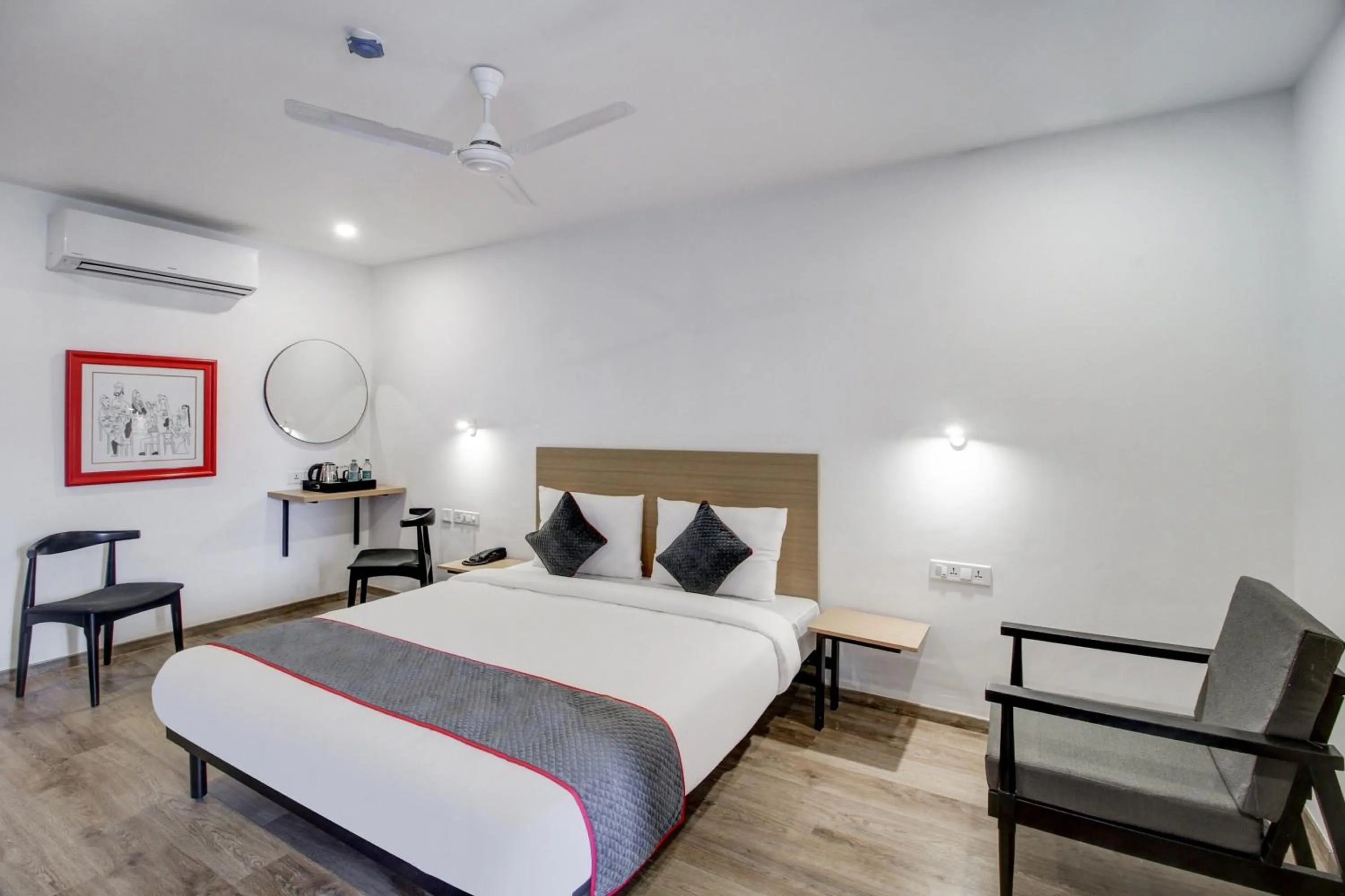 Bedroom, Bed in Super Townhouse RCC Majestic 397 LB Nagar