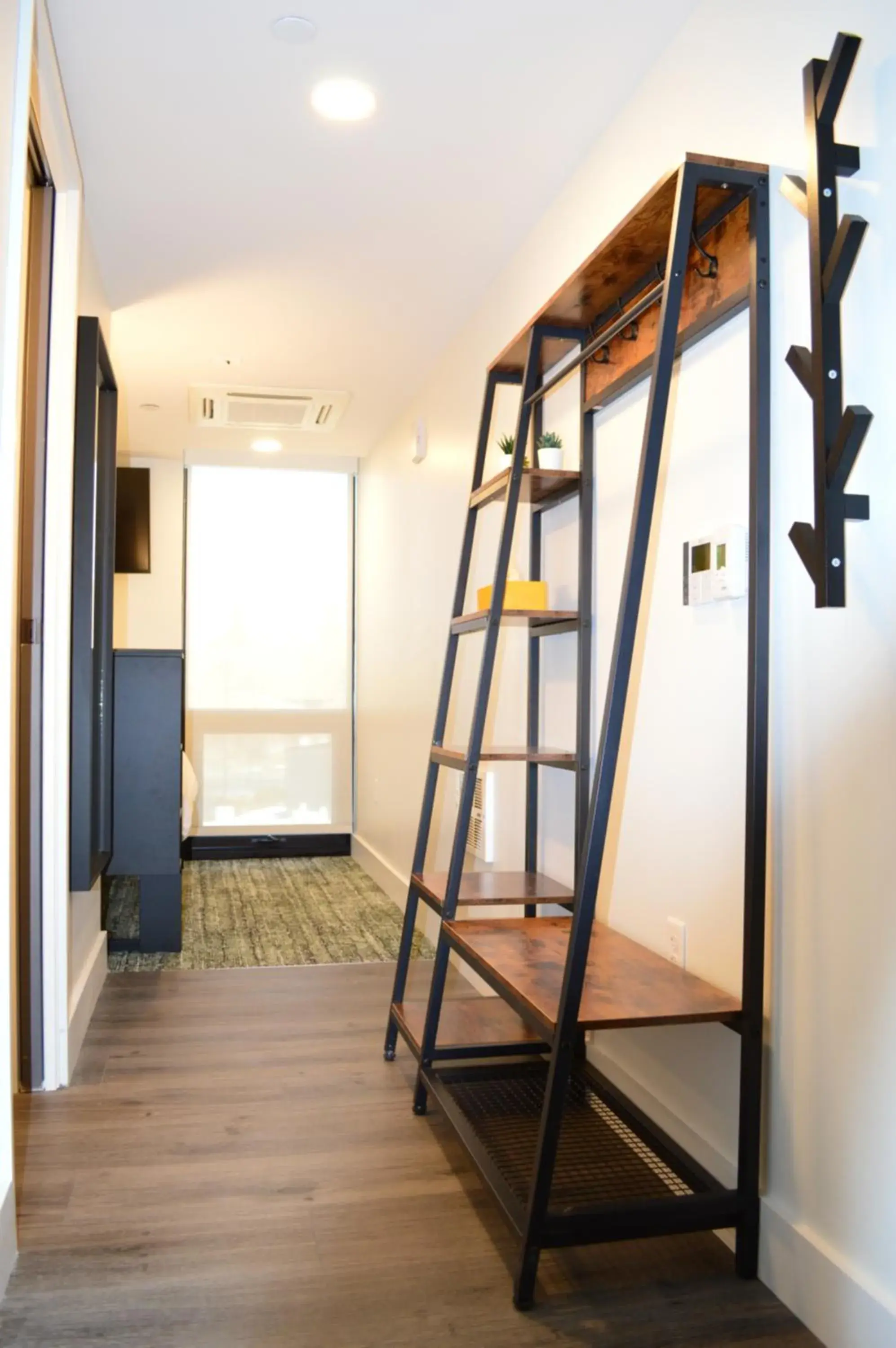 Full Room with Private Bathroom in The Block Hotel & Commons Full Room with Private Bathroom in The Block Hotel & Commons
