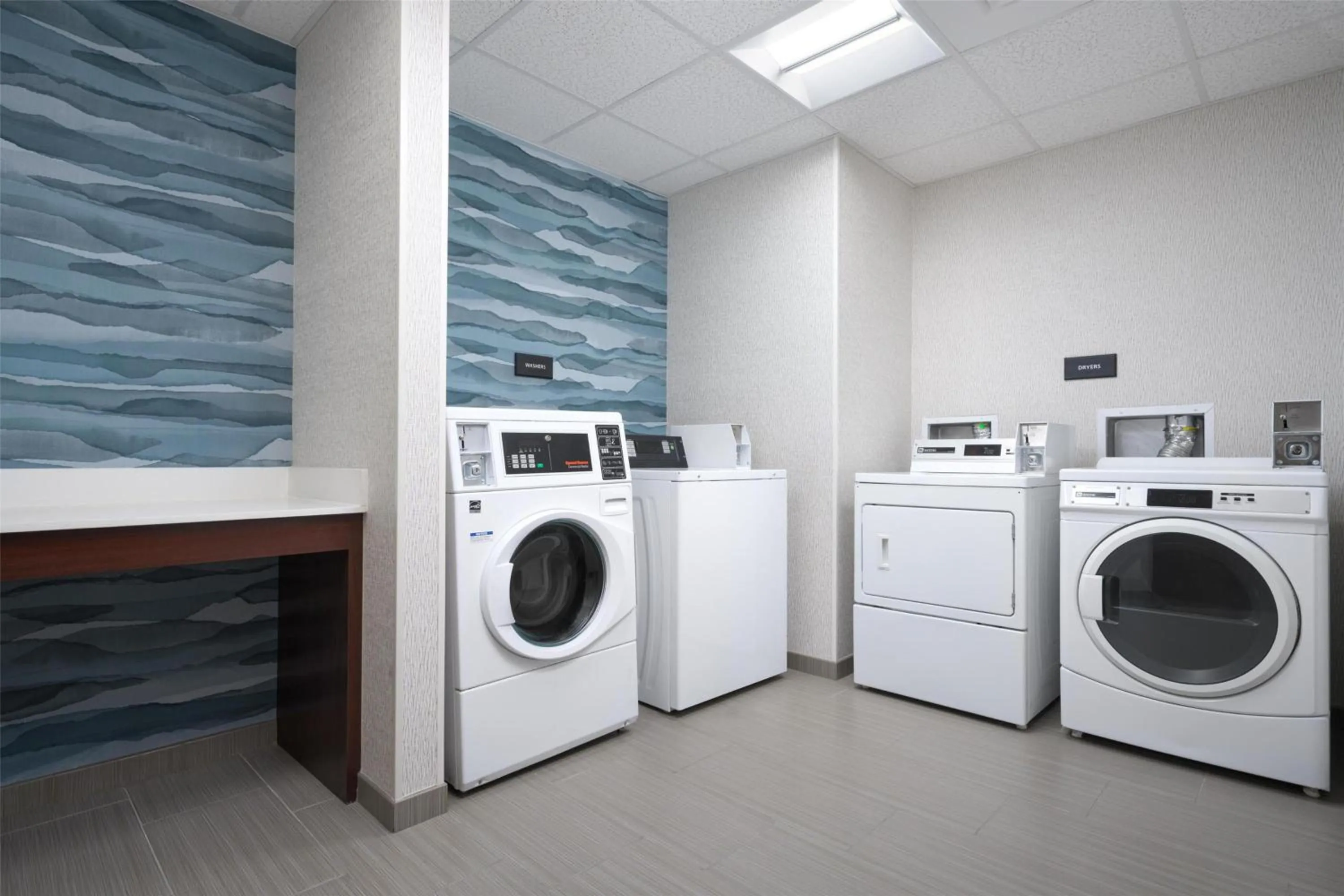 laundry in Hampton Inn & Suites Chattanooga/Hamilton Place