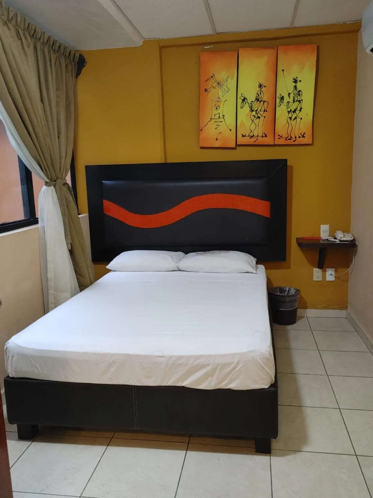 Bed in Hotel Tradicional Savaro SA de CV