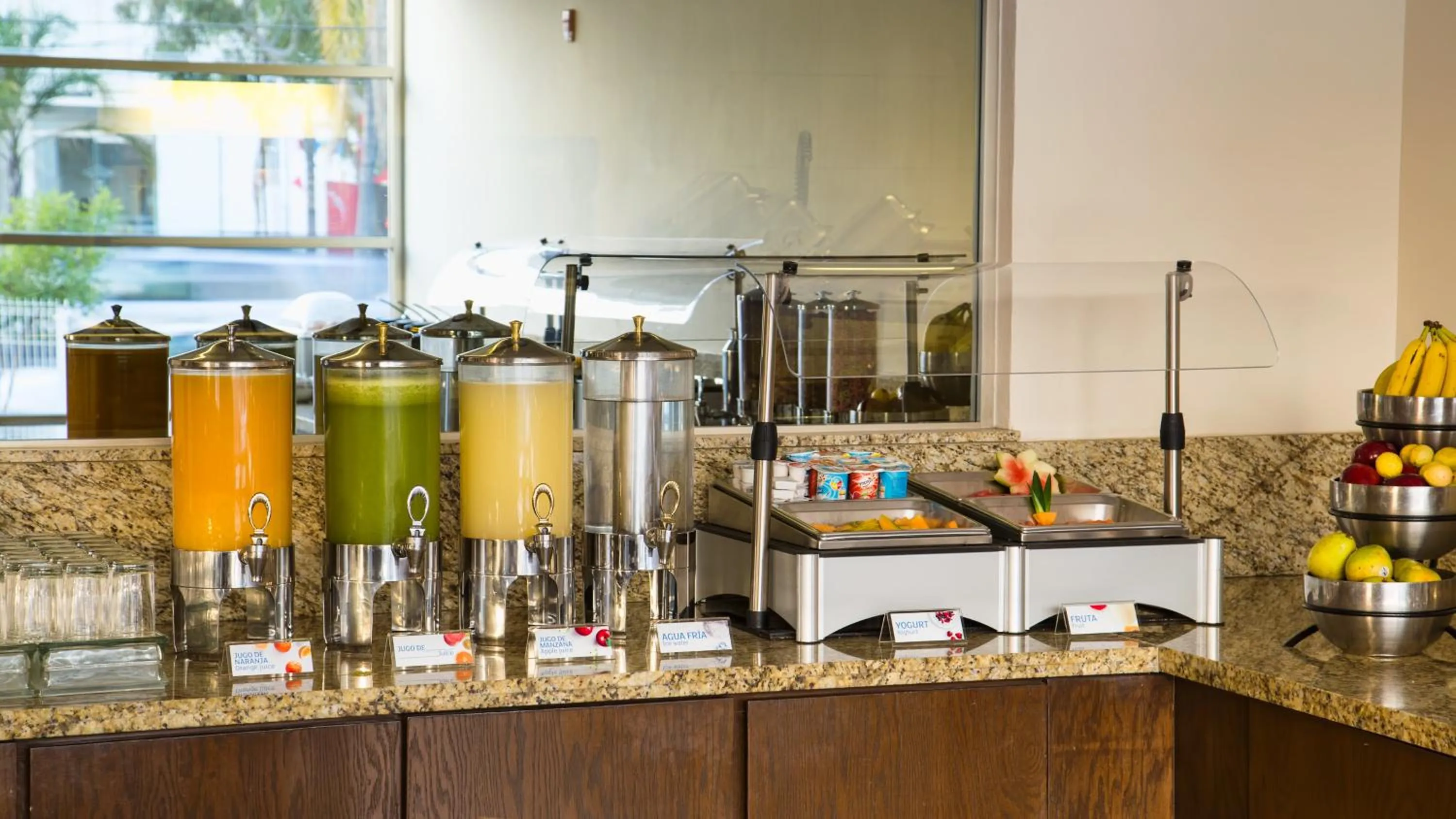 Restaurant/places to eat in HS HOTSSON Smart Guadalajara Autónoma