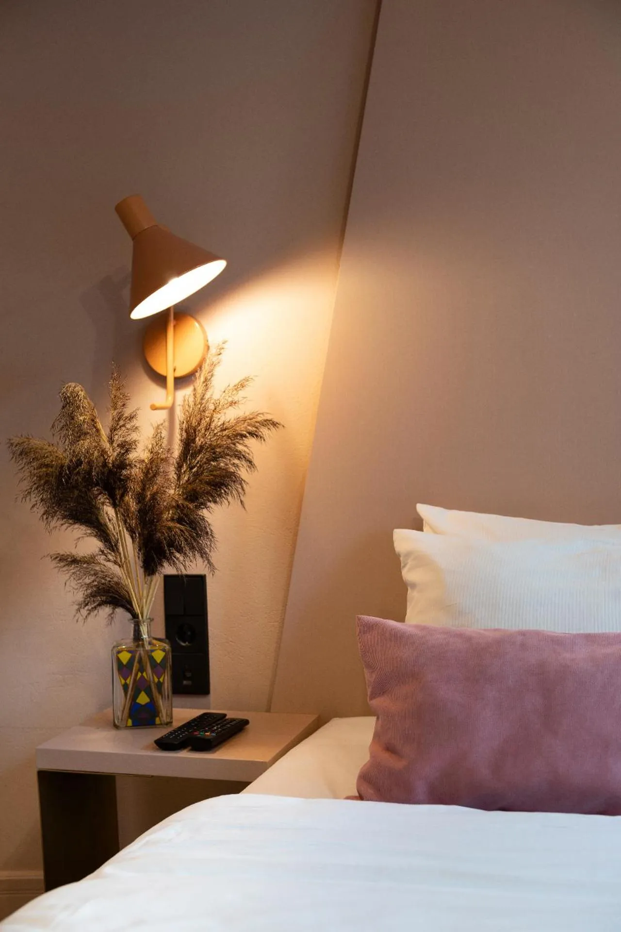 Decorative detail, Bed in Redstone Apartments