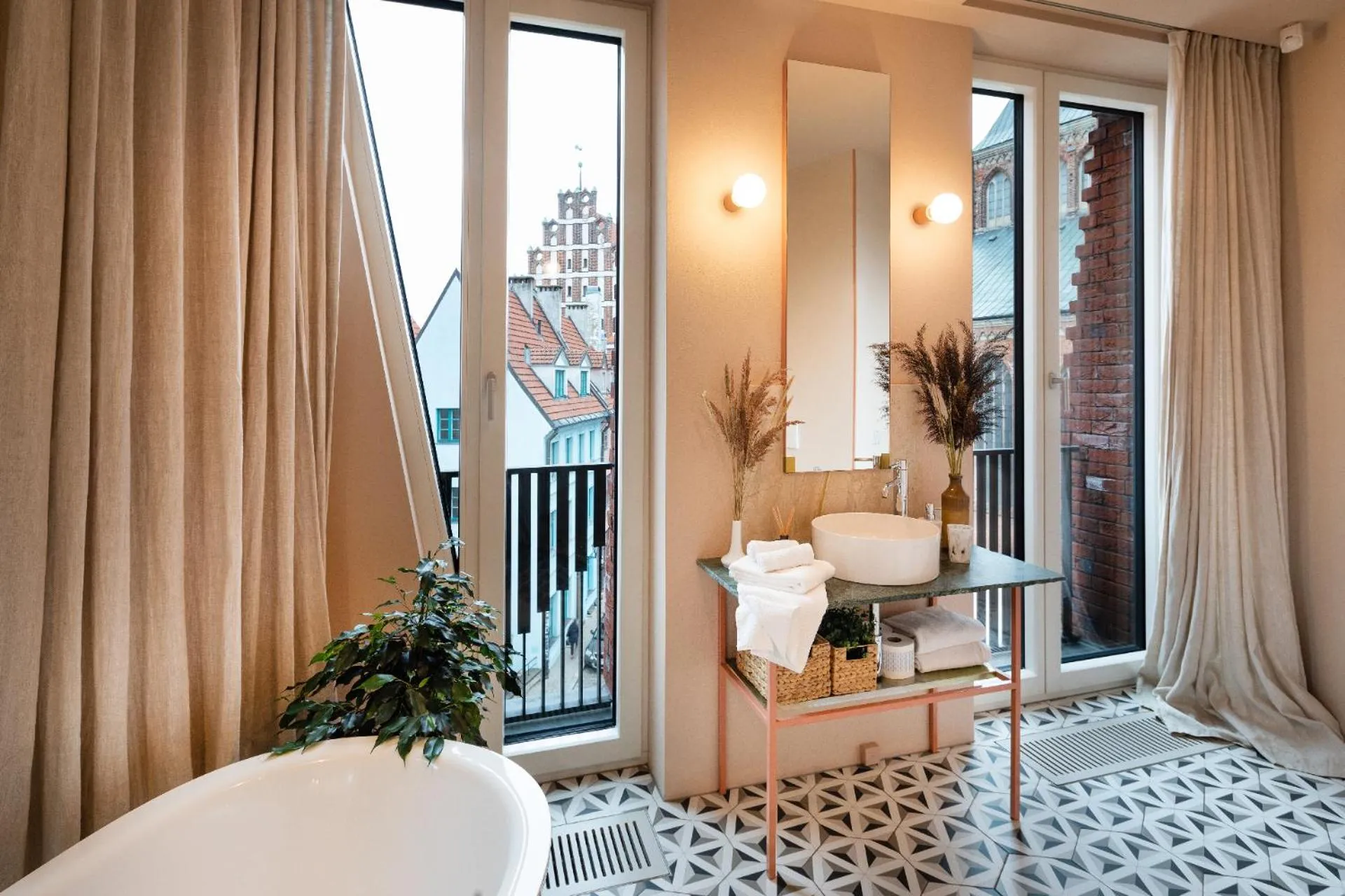 View (from property/room), Bed in Redstone Apartments