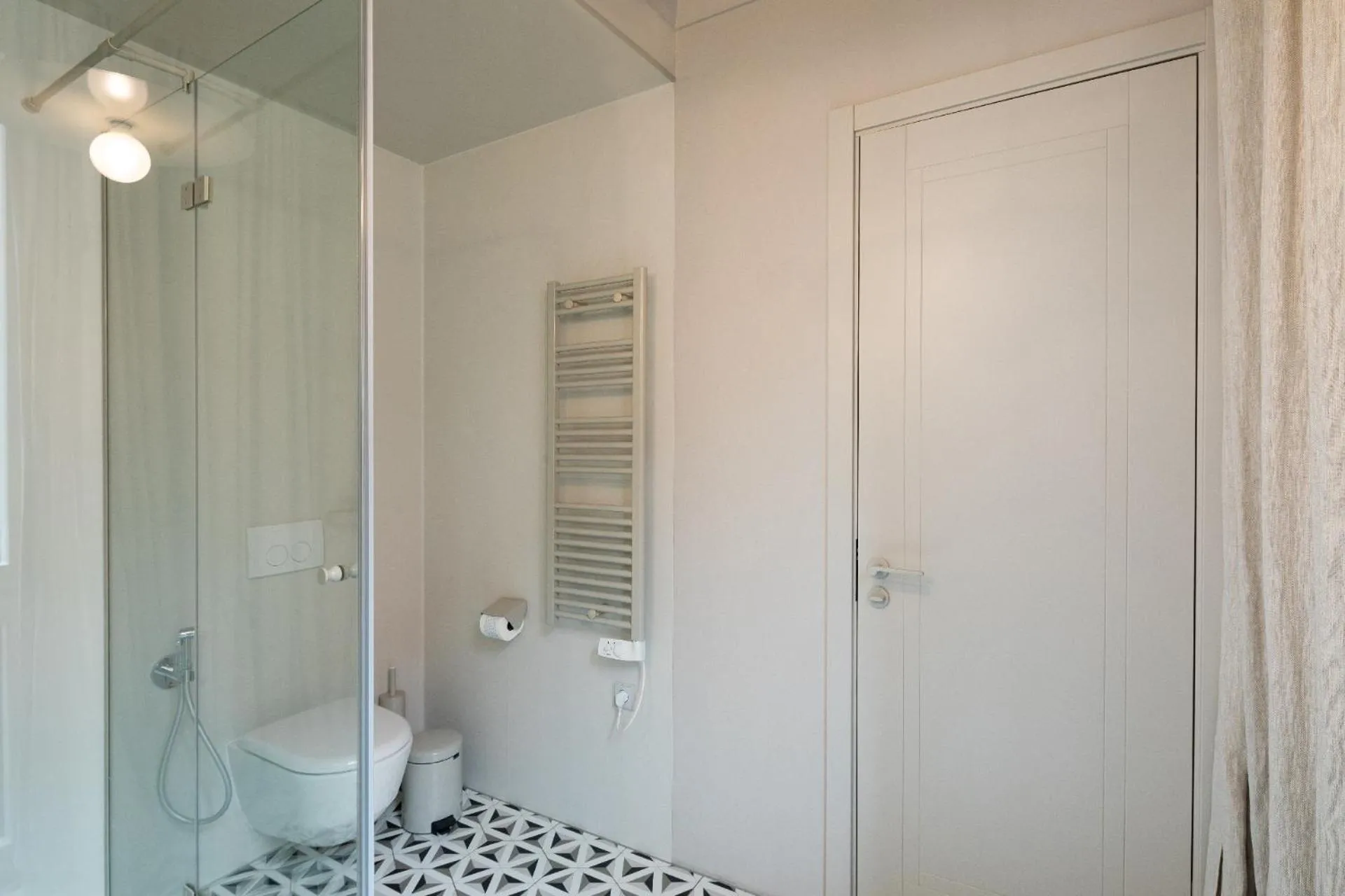 Shower in Redstone Apartments