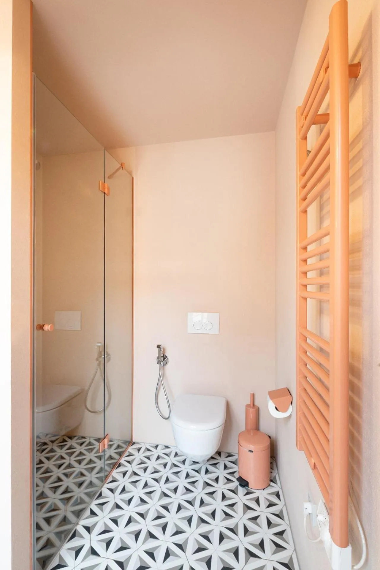 Shower in Redstone Apartments