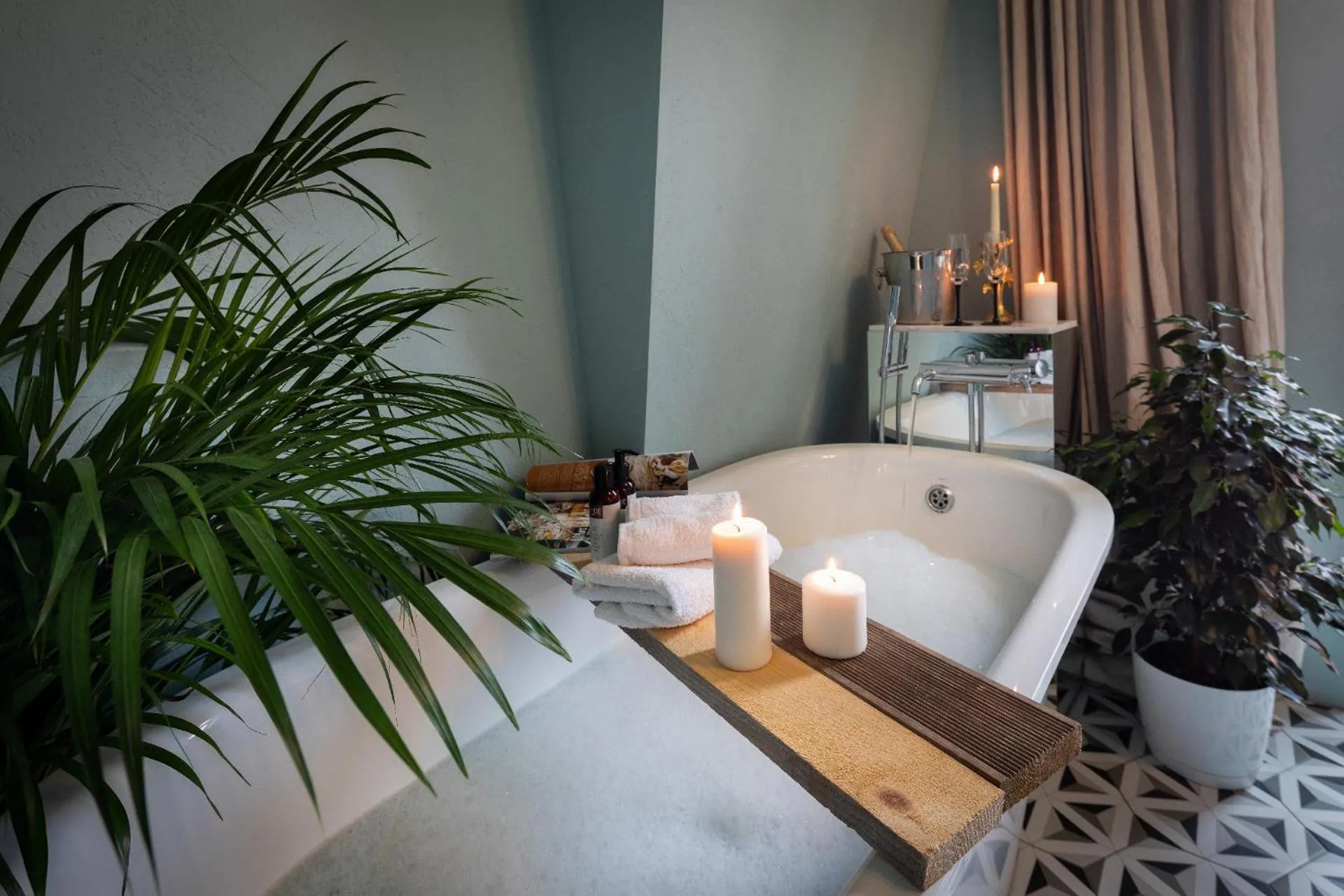 Bathroom in Redstone Apartments