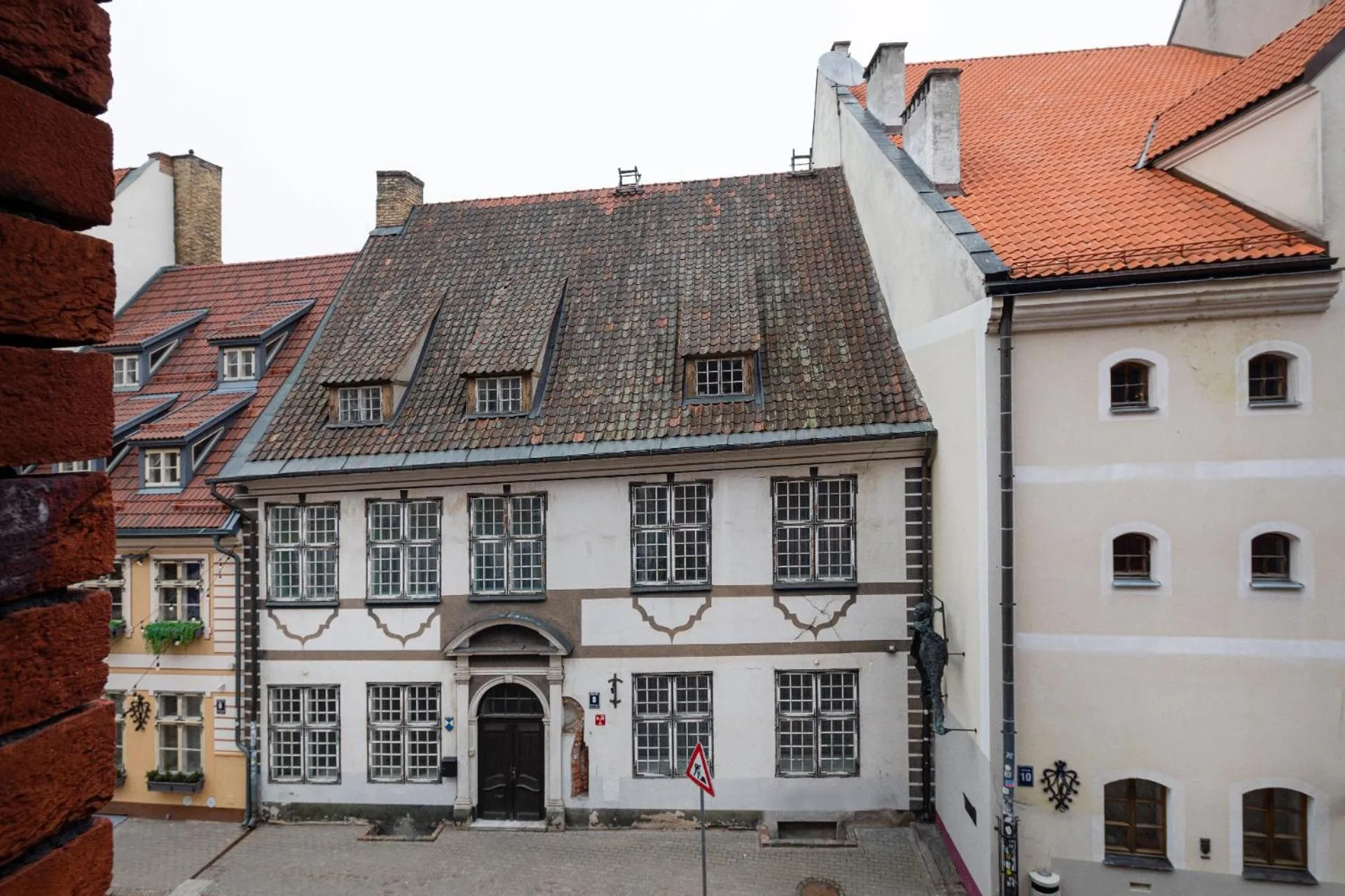 Day in Redstone Apartments