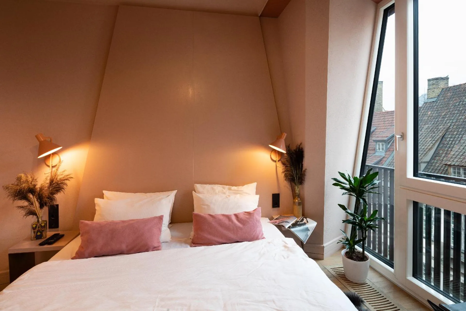 Bed in Redstone Apartments