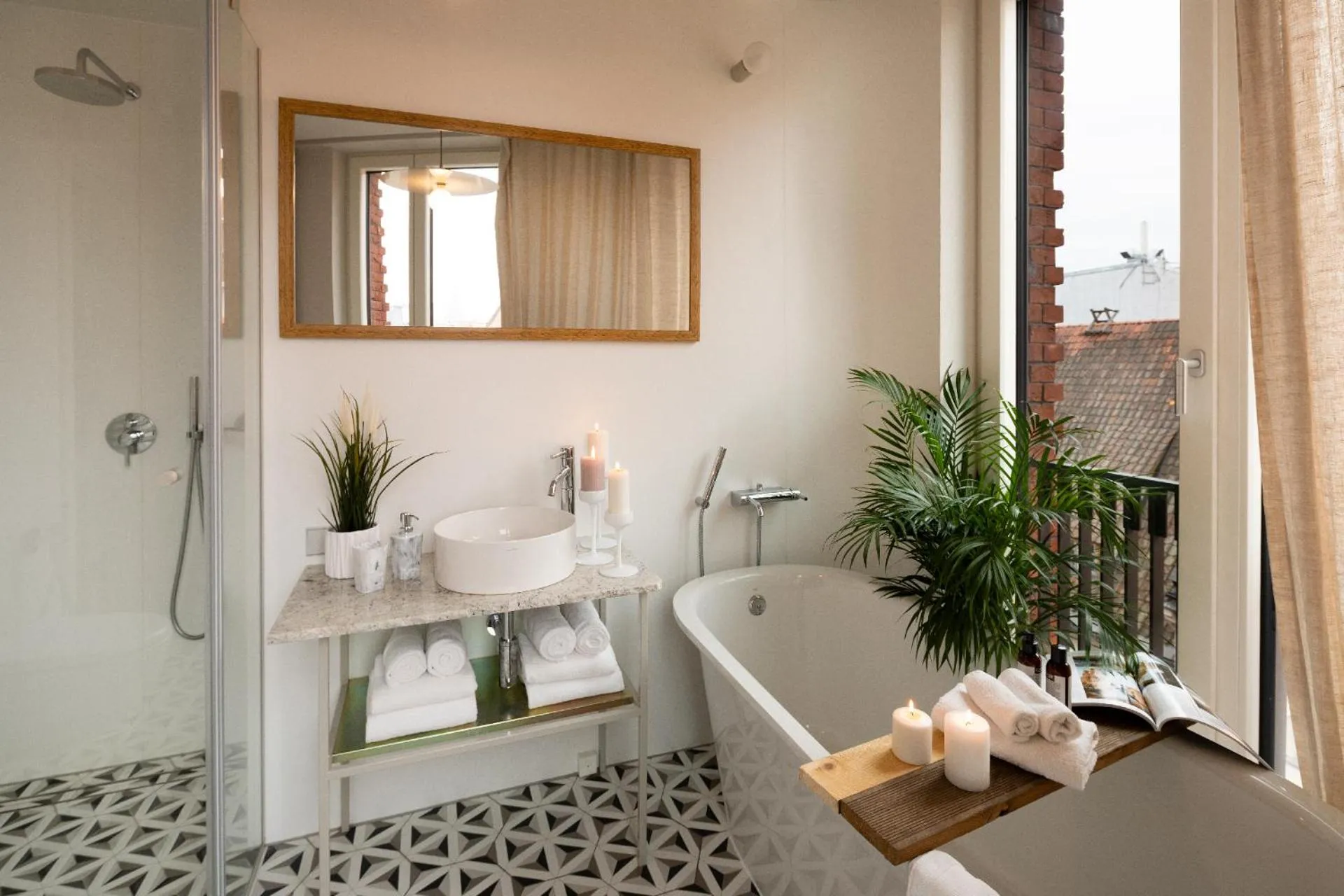 Shower in Redstone Apartments