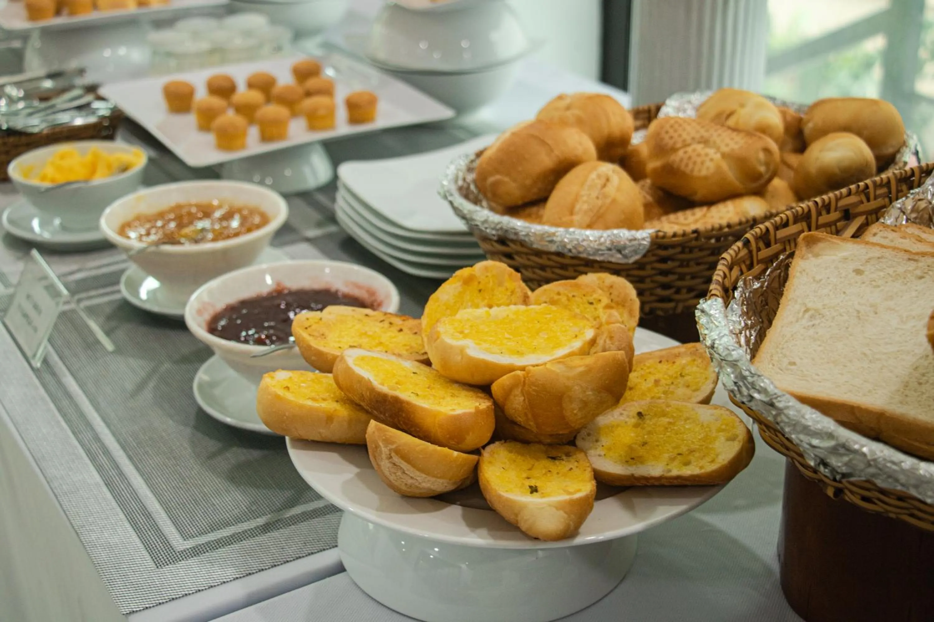 Food and drinks in NIGHT SEA HOTEL