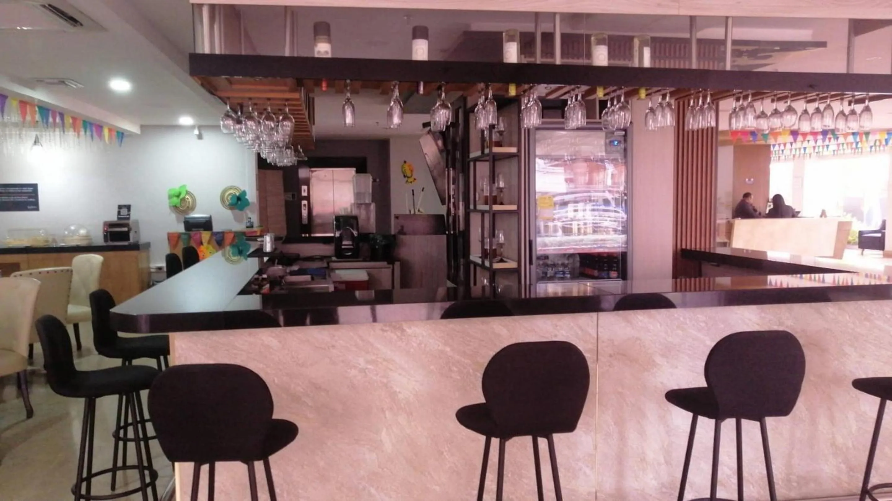 Lounge or bar in Radisson Diamond Barranquilla