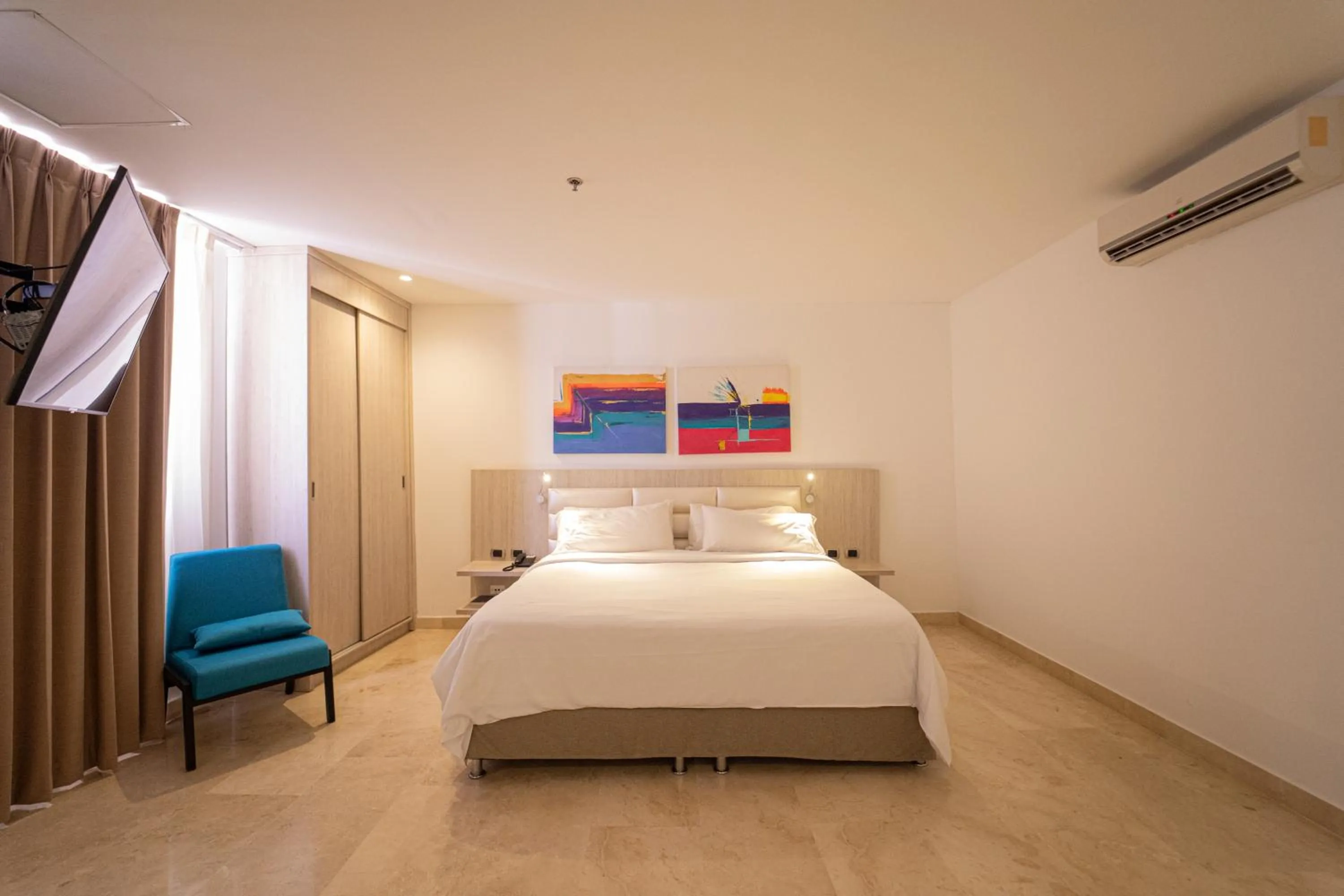 Bath, Bed in Radisson Diamond Barranquilla