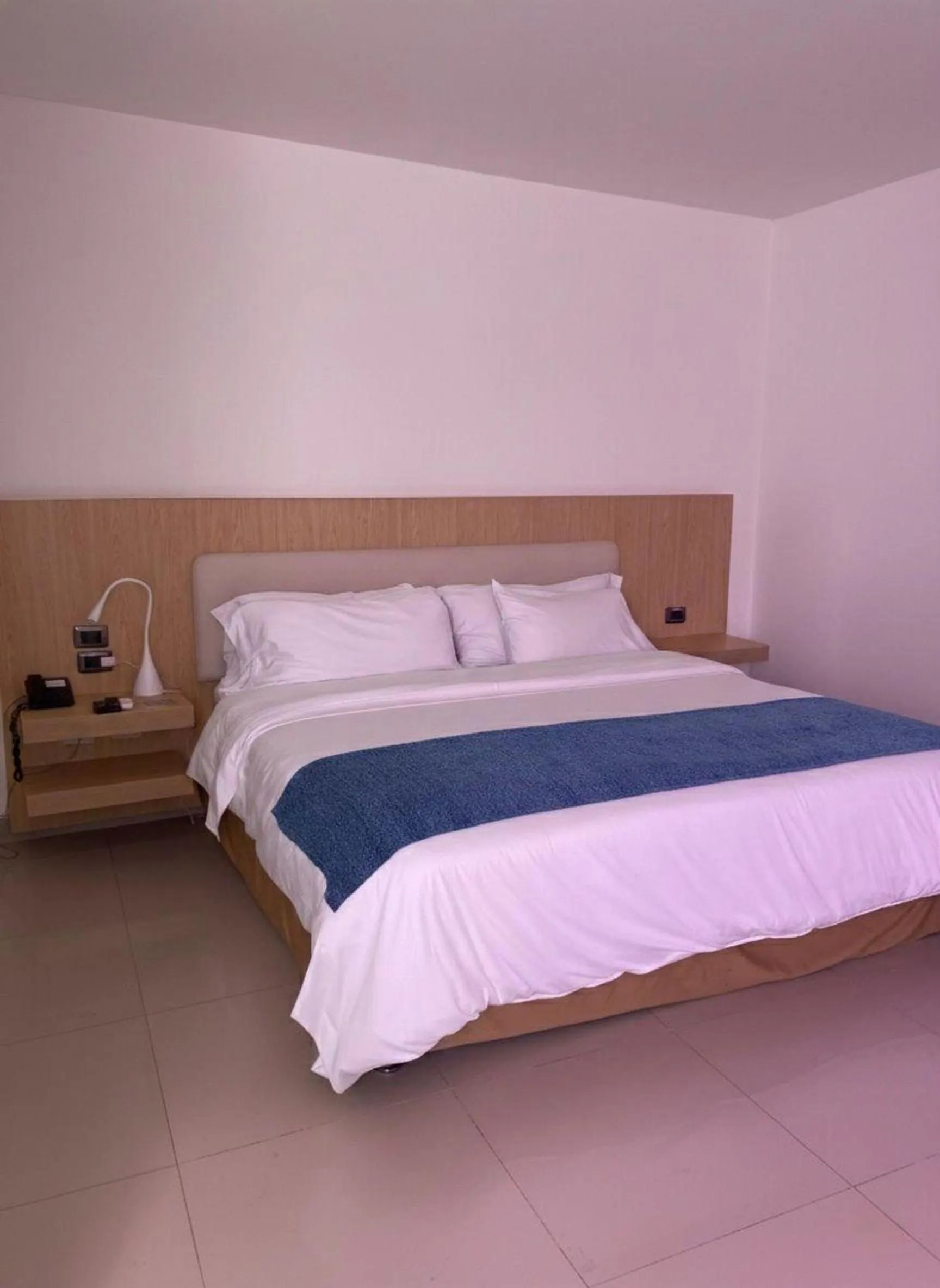 Bed in Radisson Diamond Barranquilla