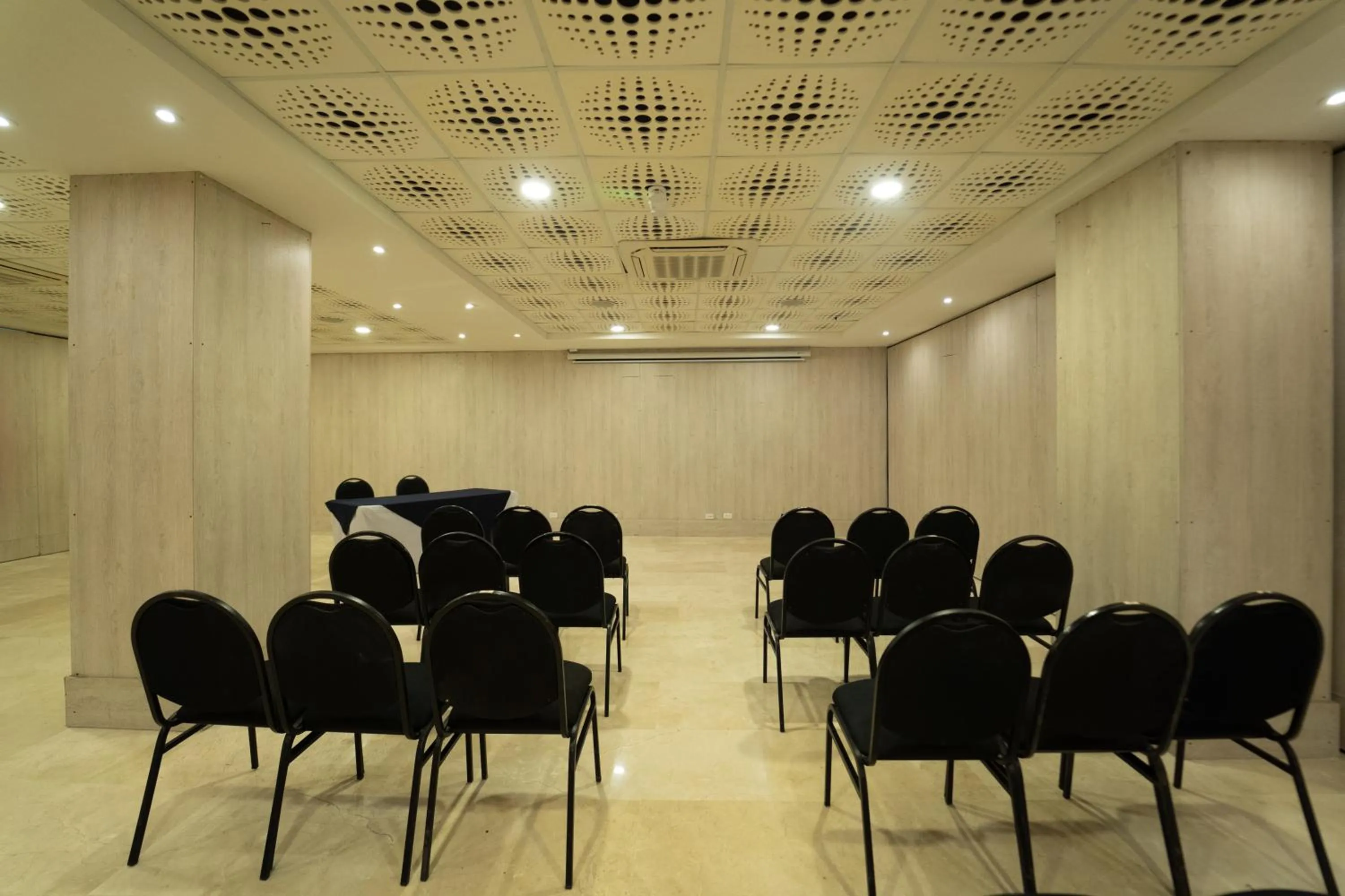 Lounge or bar in Radisson Diamond Barranquilla