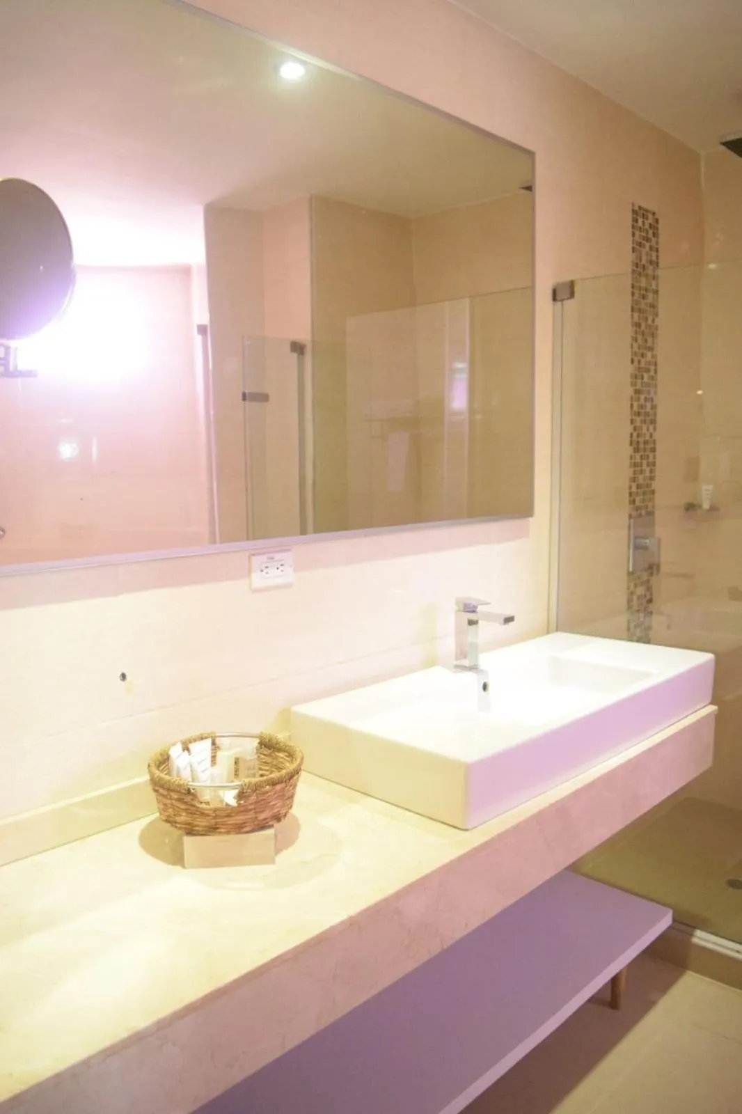 Bathroom in Radisson Diamond Barranquilla