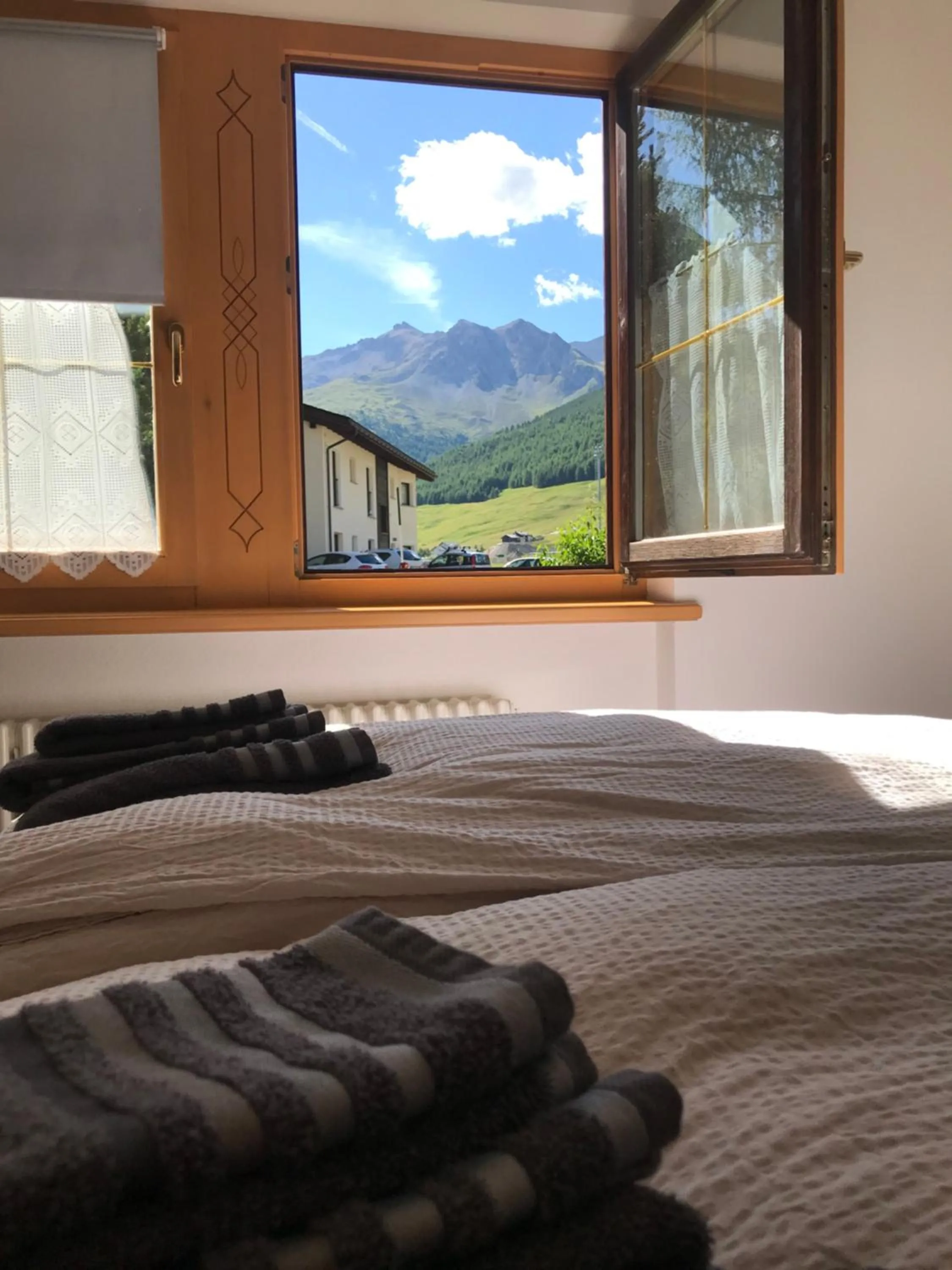 Mountain view, Bed in OpenSpace Livigno