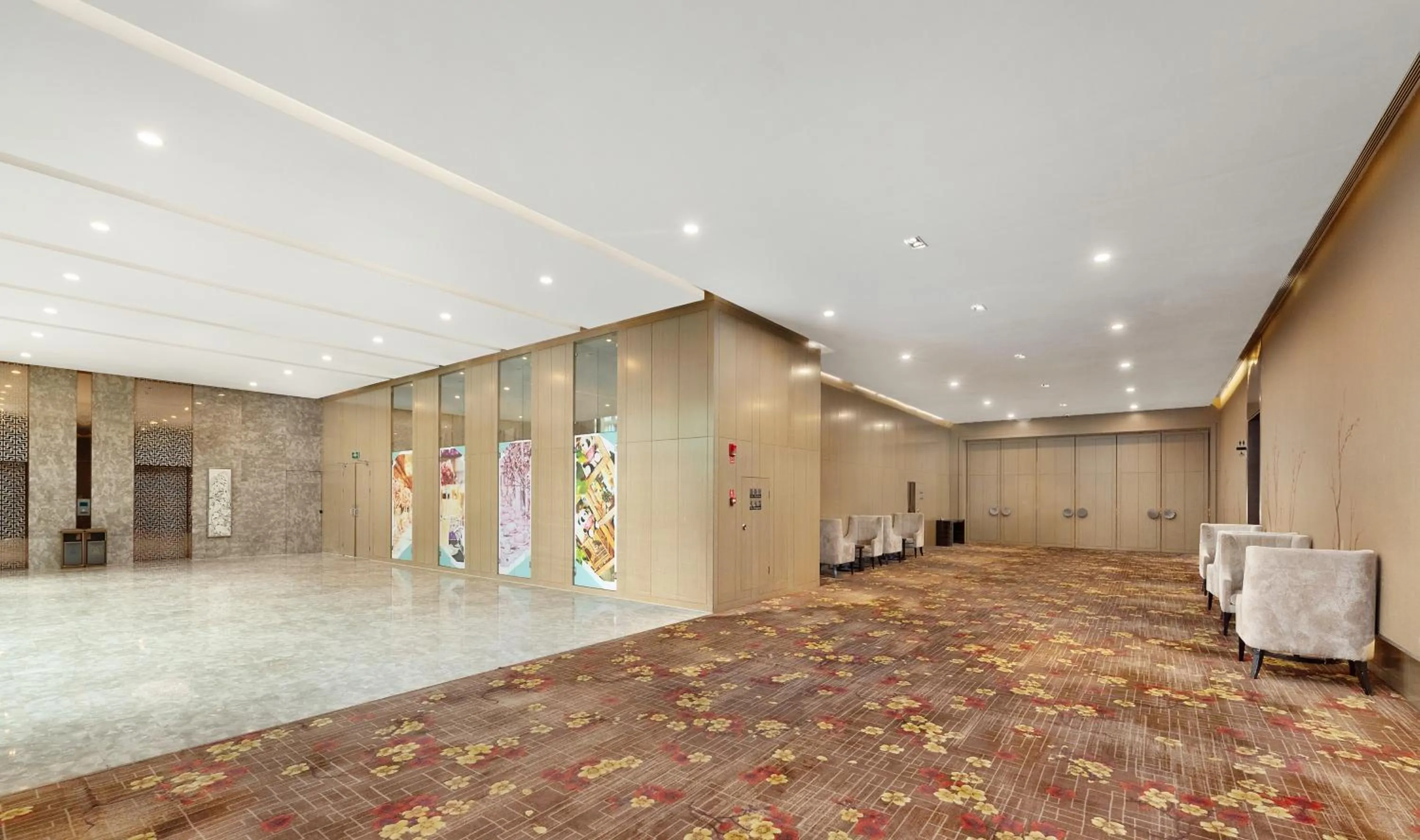 Meeting/conference room in Crowne Plaza Chengdu West by IHG