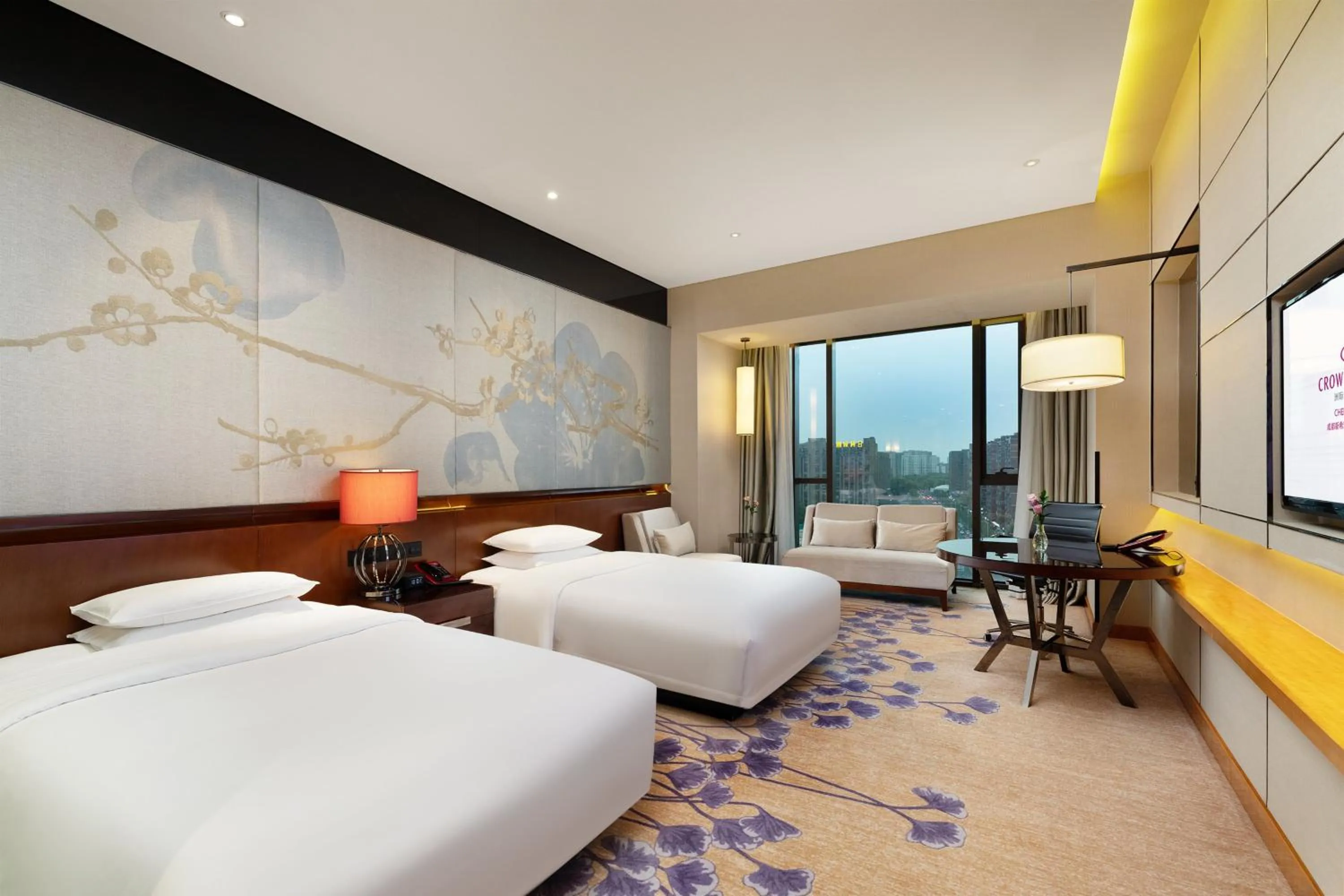 Photo of the whole room, Bed in Crowne Plaza Chengdu West by IHG
