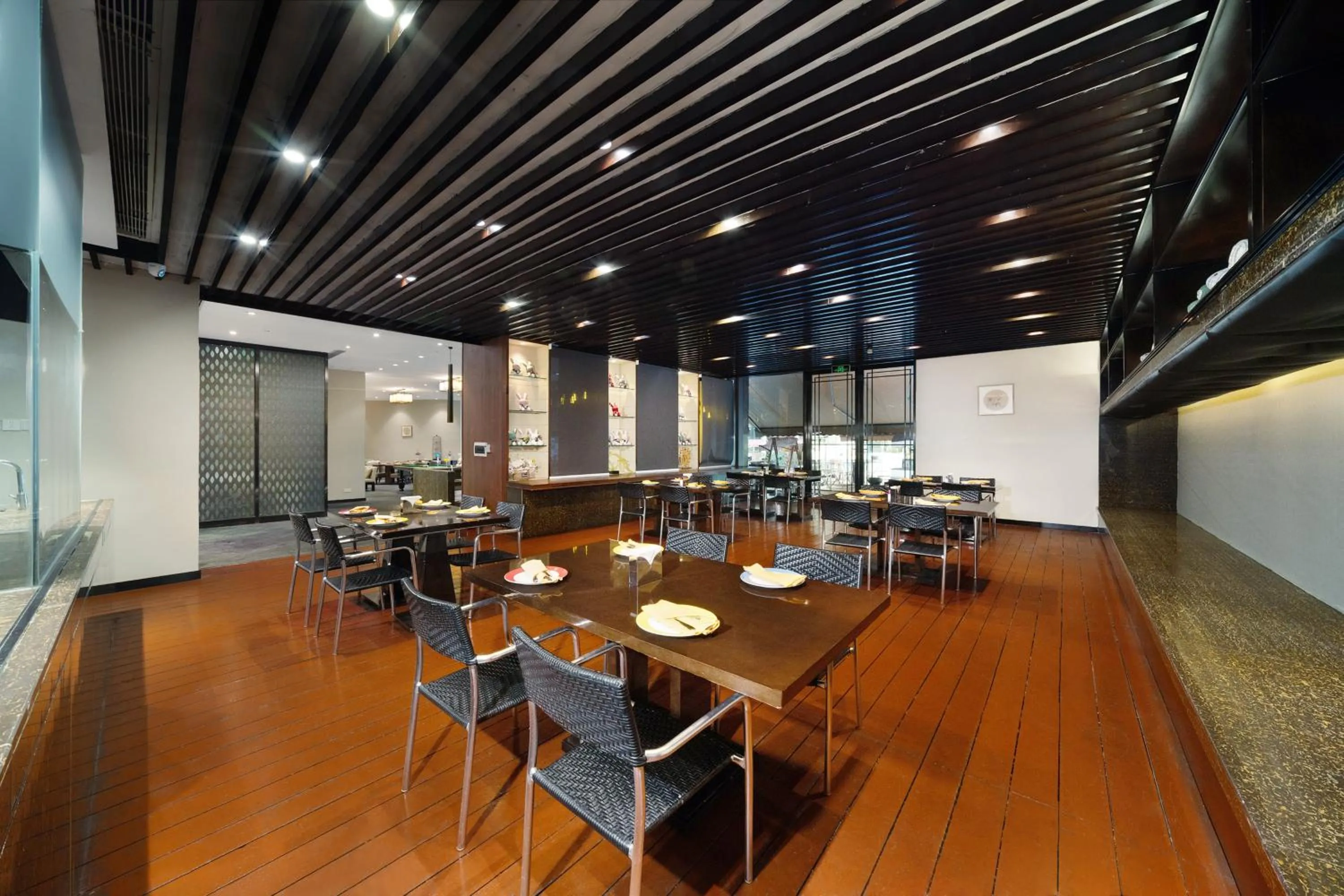 Restaurant/places to eat in Crowne Plaza Chengdu West by IHG