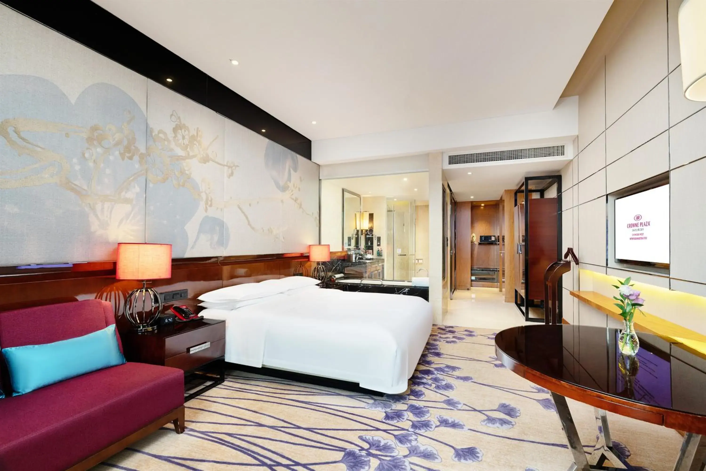 Standard King Room in Crowne Plaza Chengdu West by IHG Standard King Room in Crowne Plaza Chengdu West by IHG