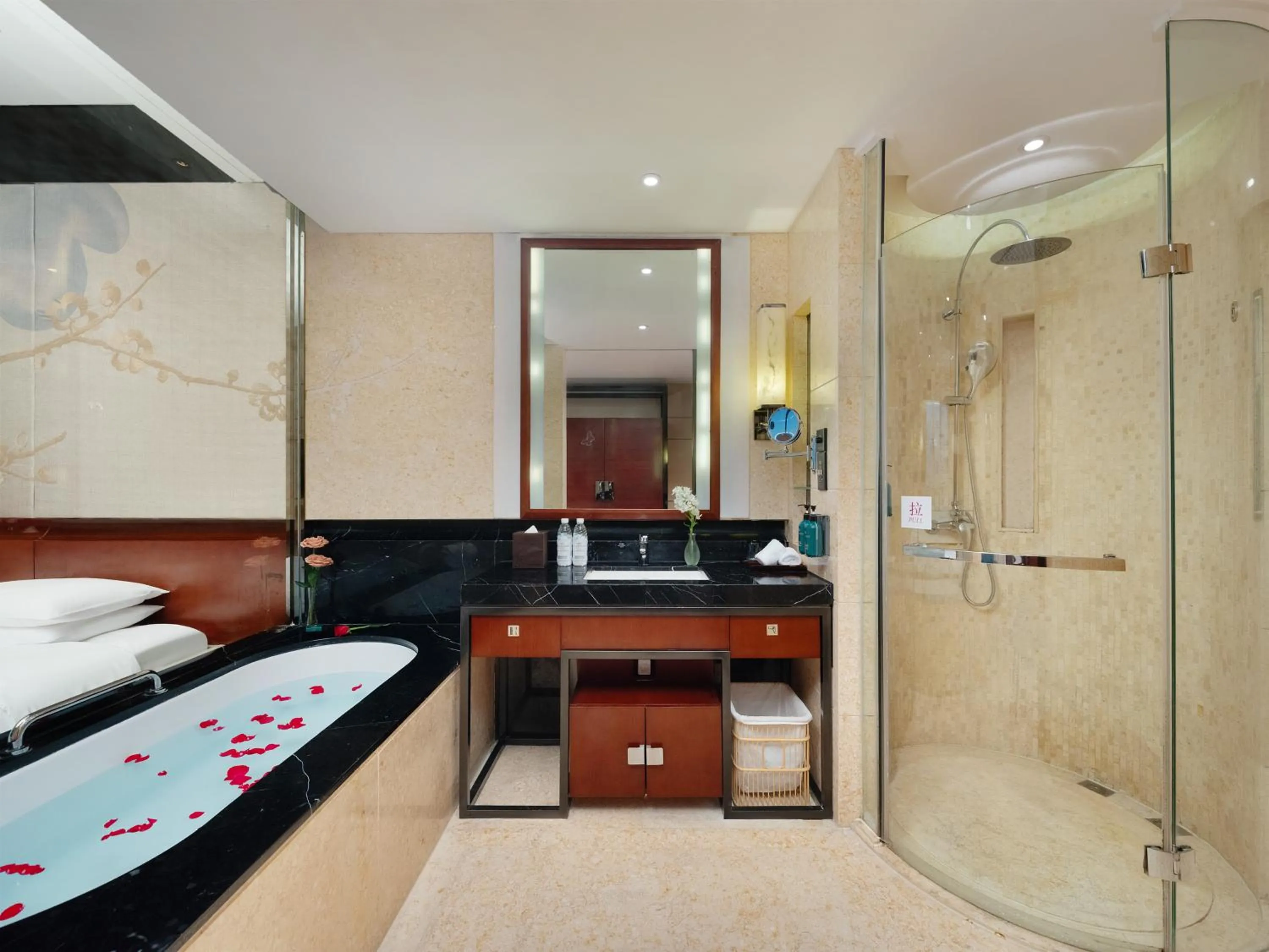 Shower, Bed in Crowne Plaza Chengdu West by IHG