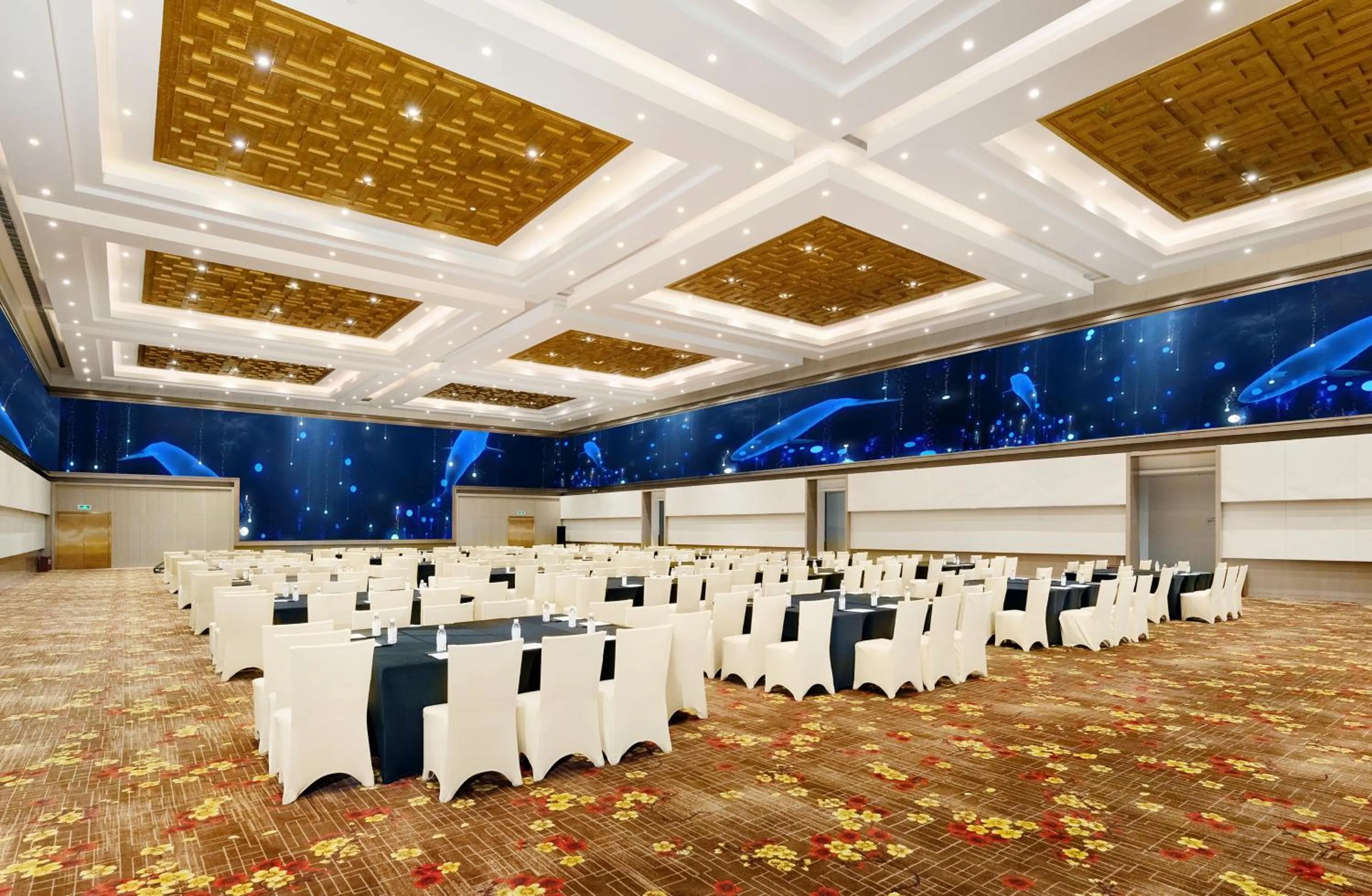 Meeting/conference room in Crowne Plaza Chengdu West by IHG