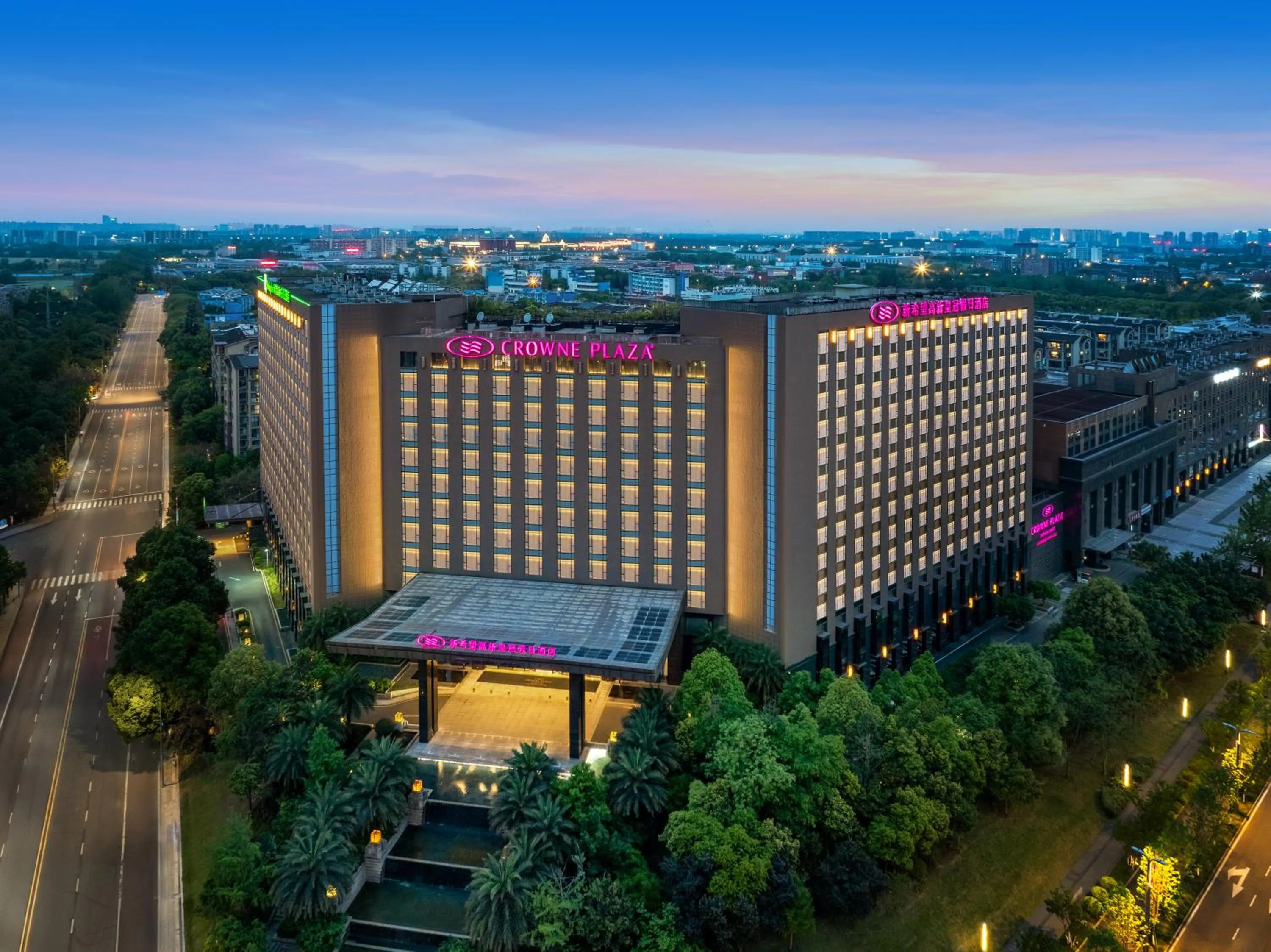 Property building in Crowne Plaza Chengdu West by IHG