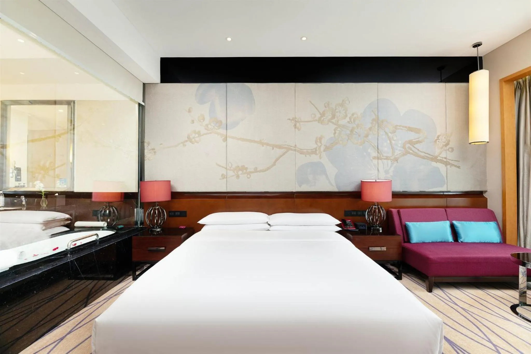 Photo of the whole room, Bed in Crowne Plaza Chengdu West by IHG