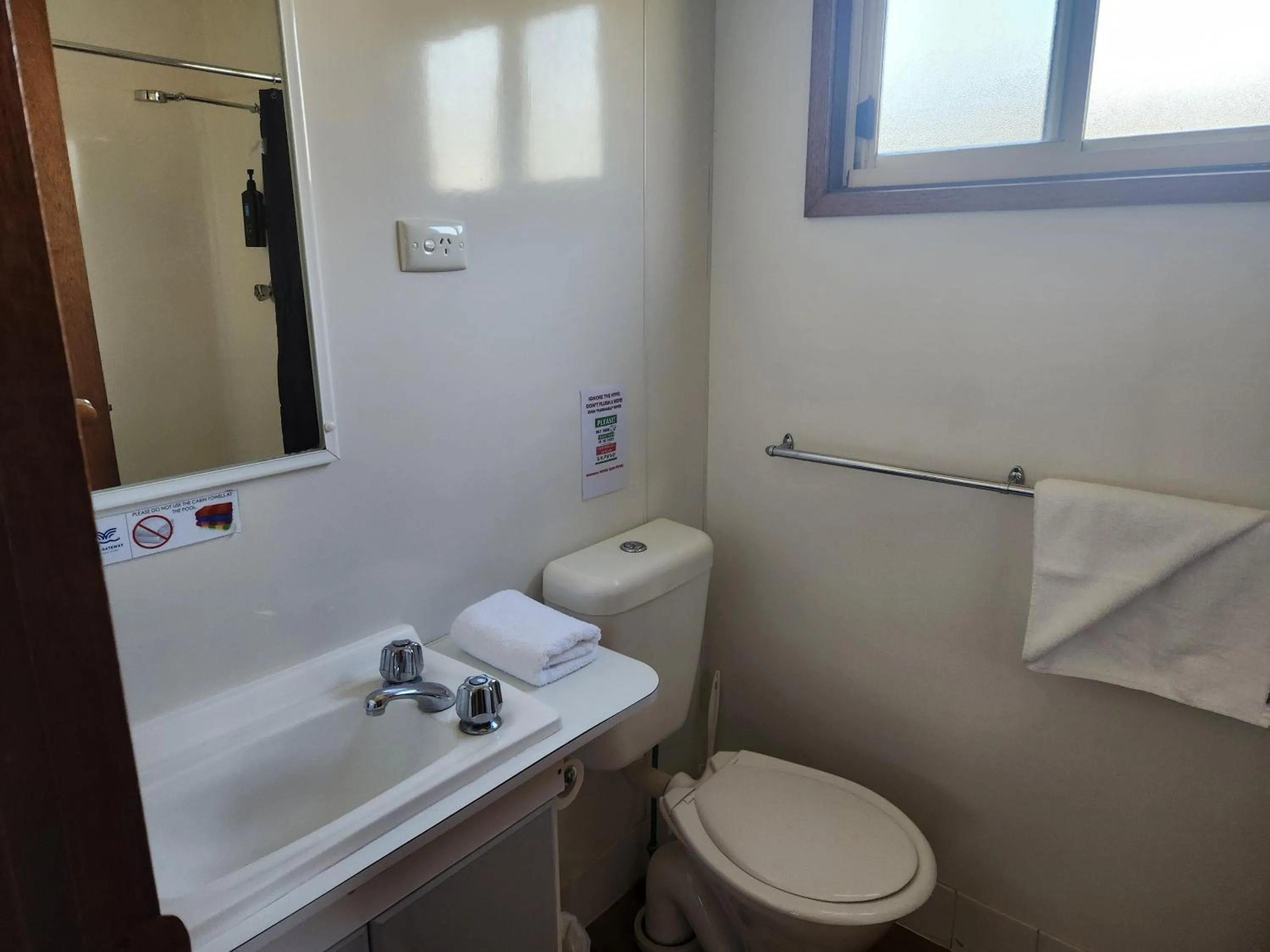 Toilet in Eden Gateway Holiday Park