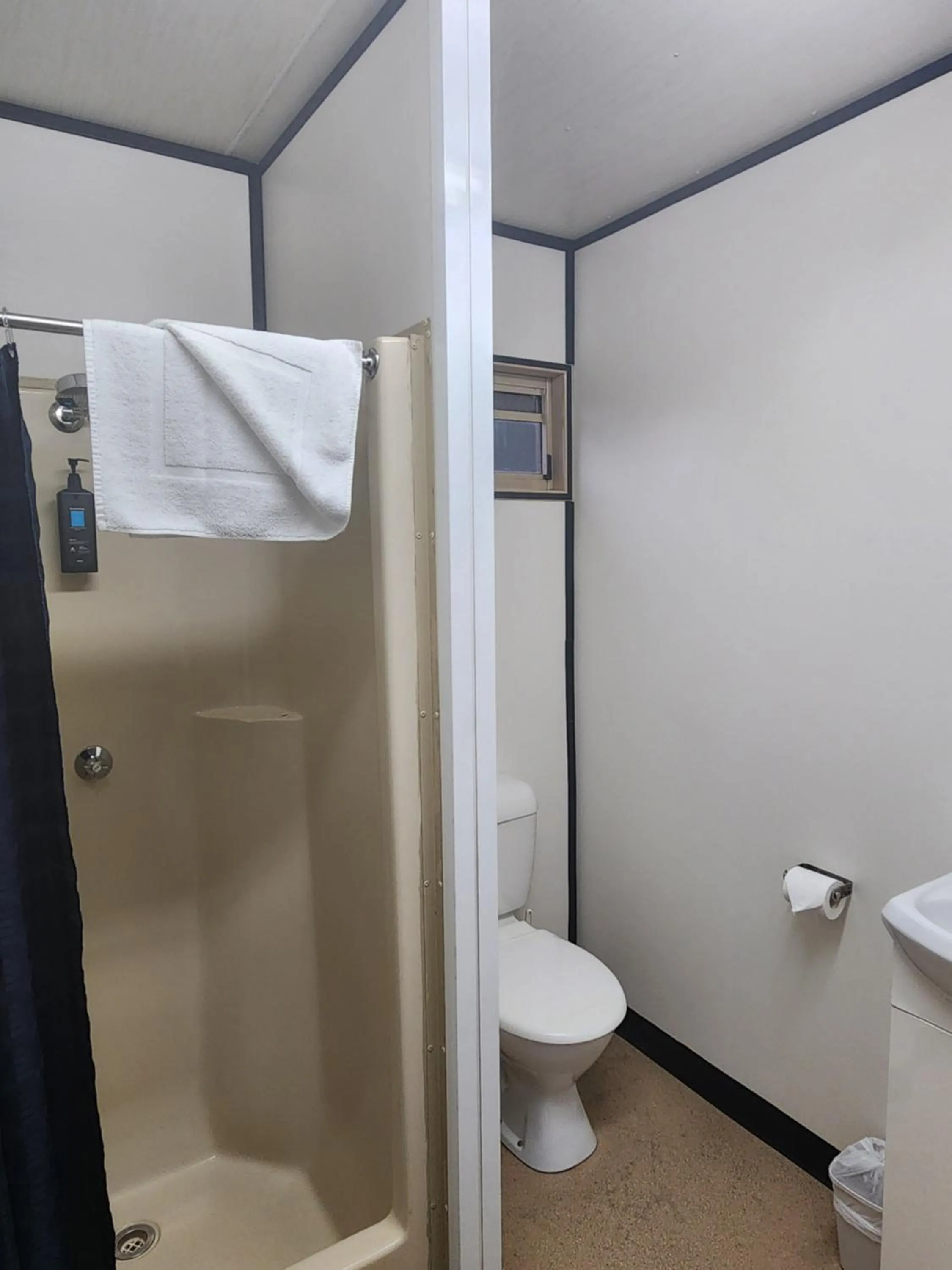 Toilet in Eden Gateway Holiday Park