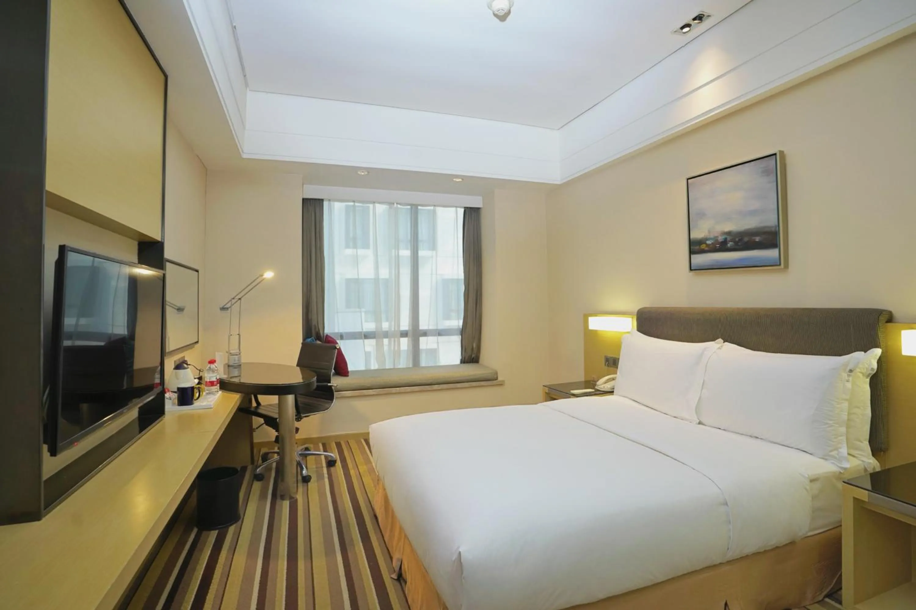 Bedroom, Bed in Holiday Inn Express Shenyang Golden Corridor by IHG