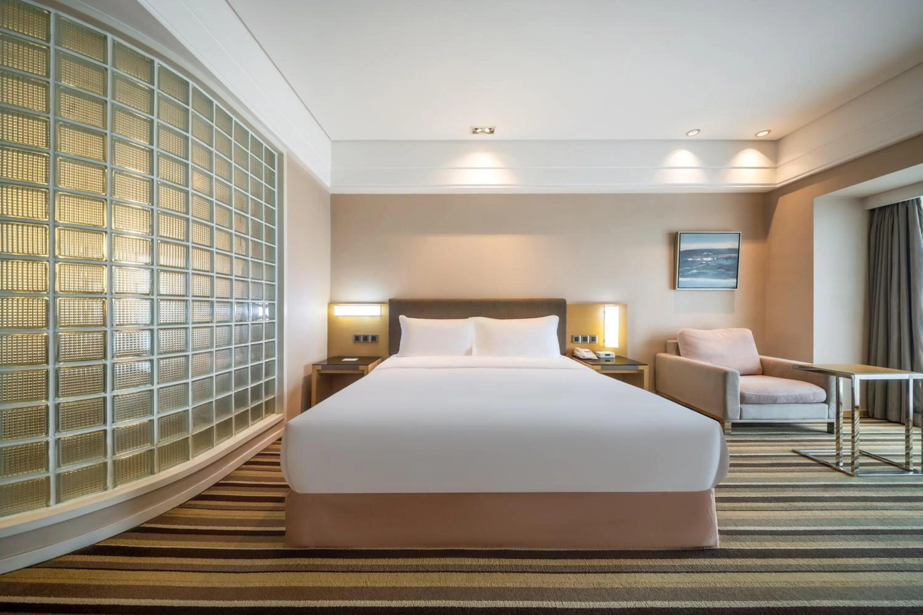 Bed in Holiday Inn Express Shenyang Golden Corridor by IHG