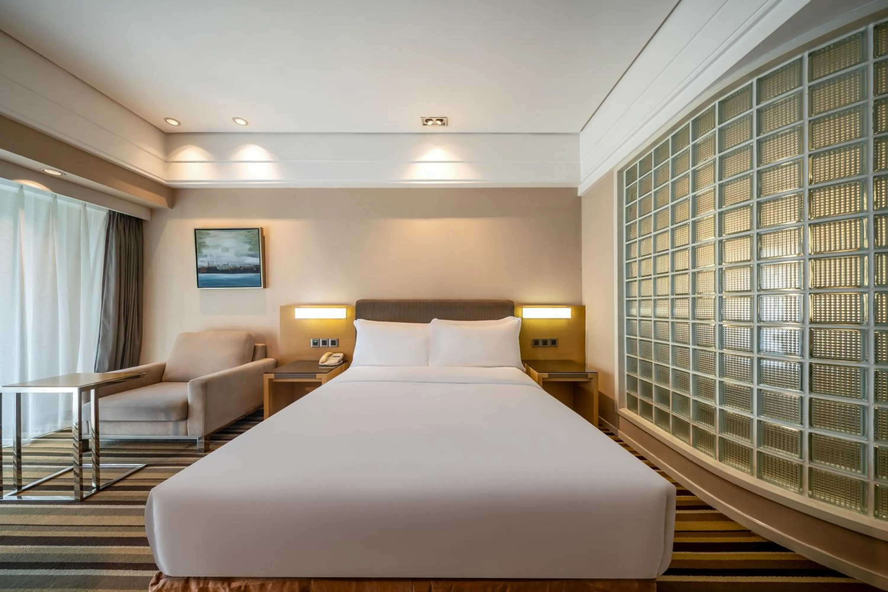 Bed in Holiday Inn Express Shenyang Golden Corridor by IHG