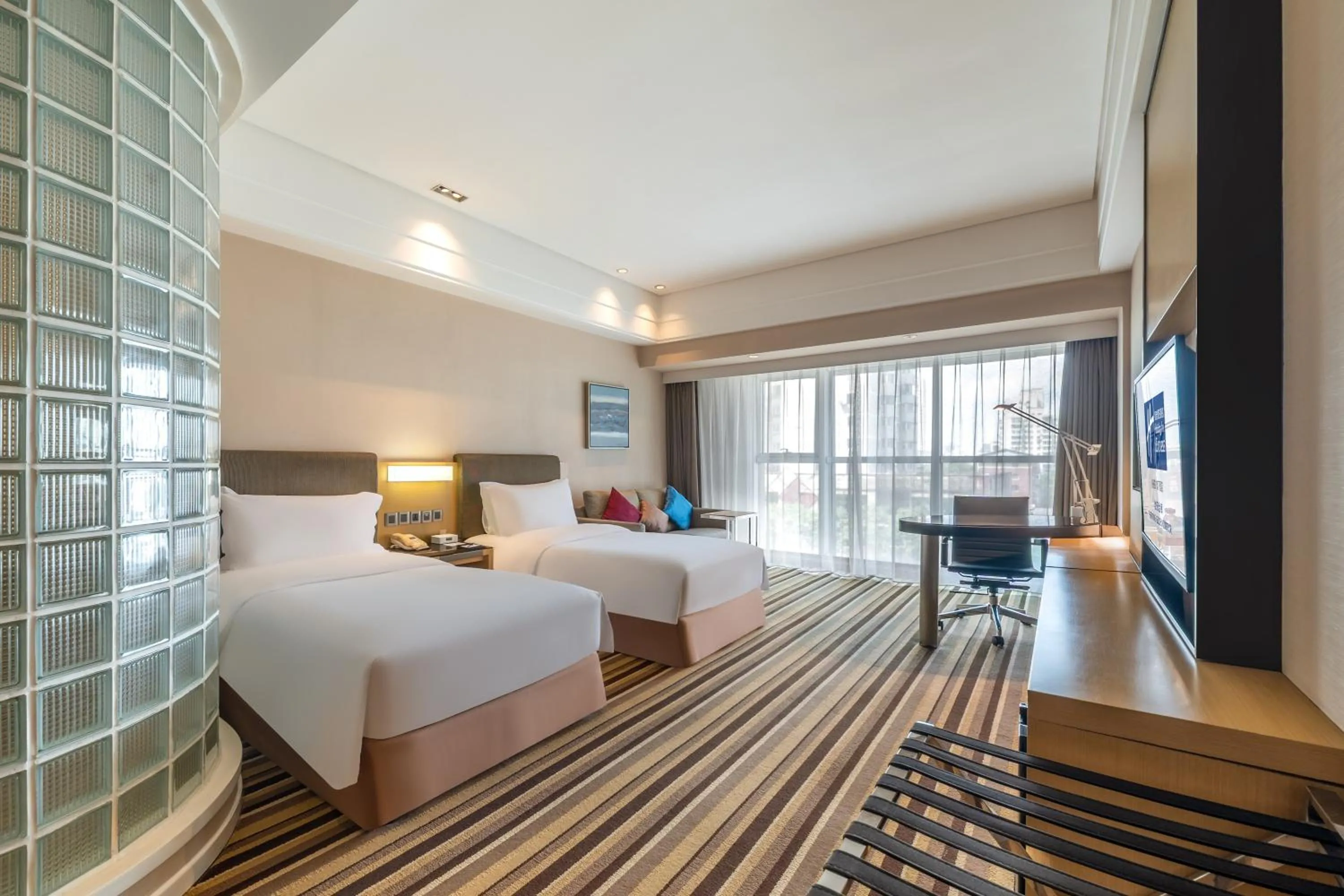 Bed in Holiday Inn Express Shenyang Golden Corridor by IHG