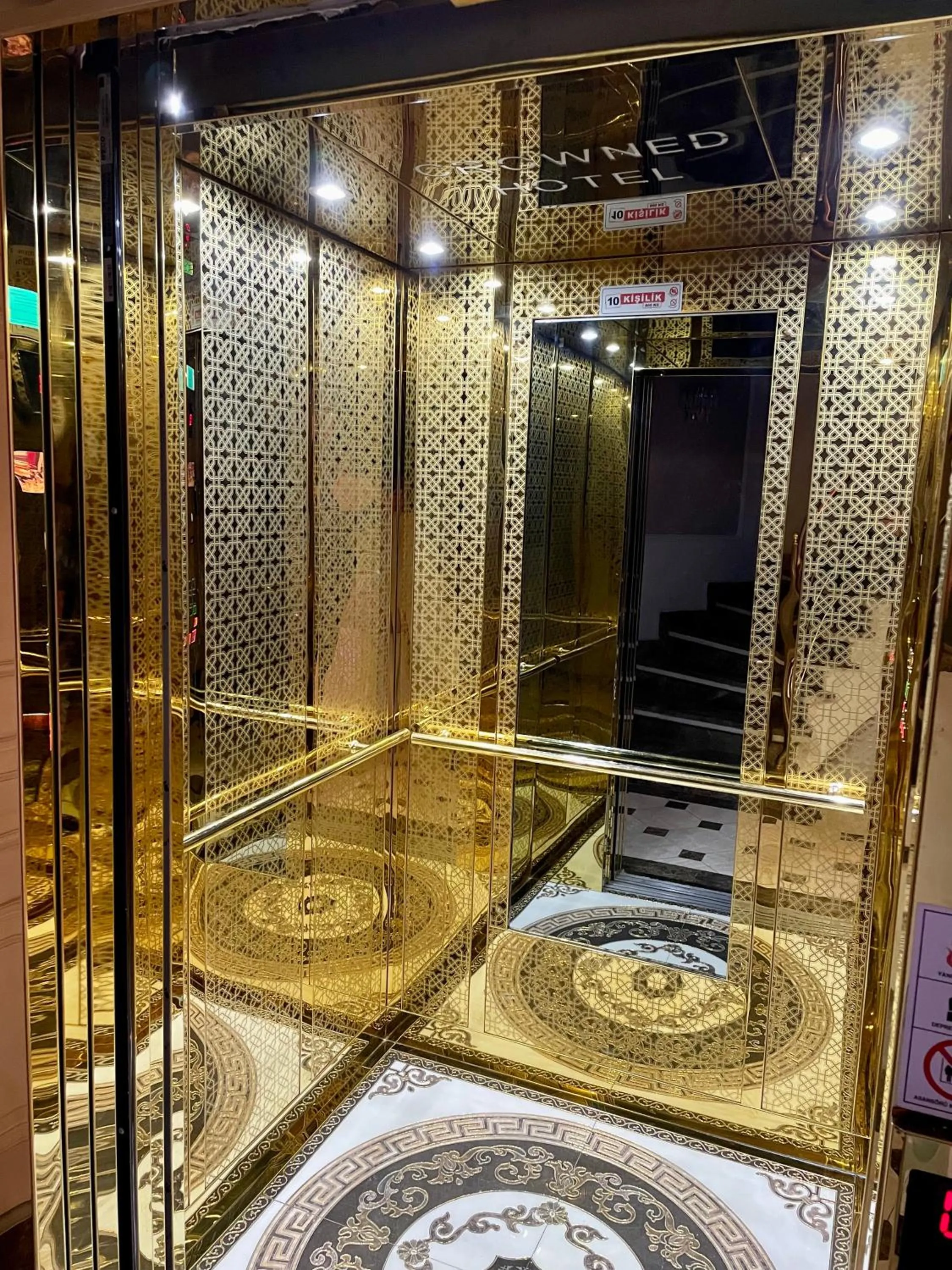 elevator in Crowned Hotel