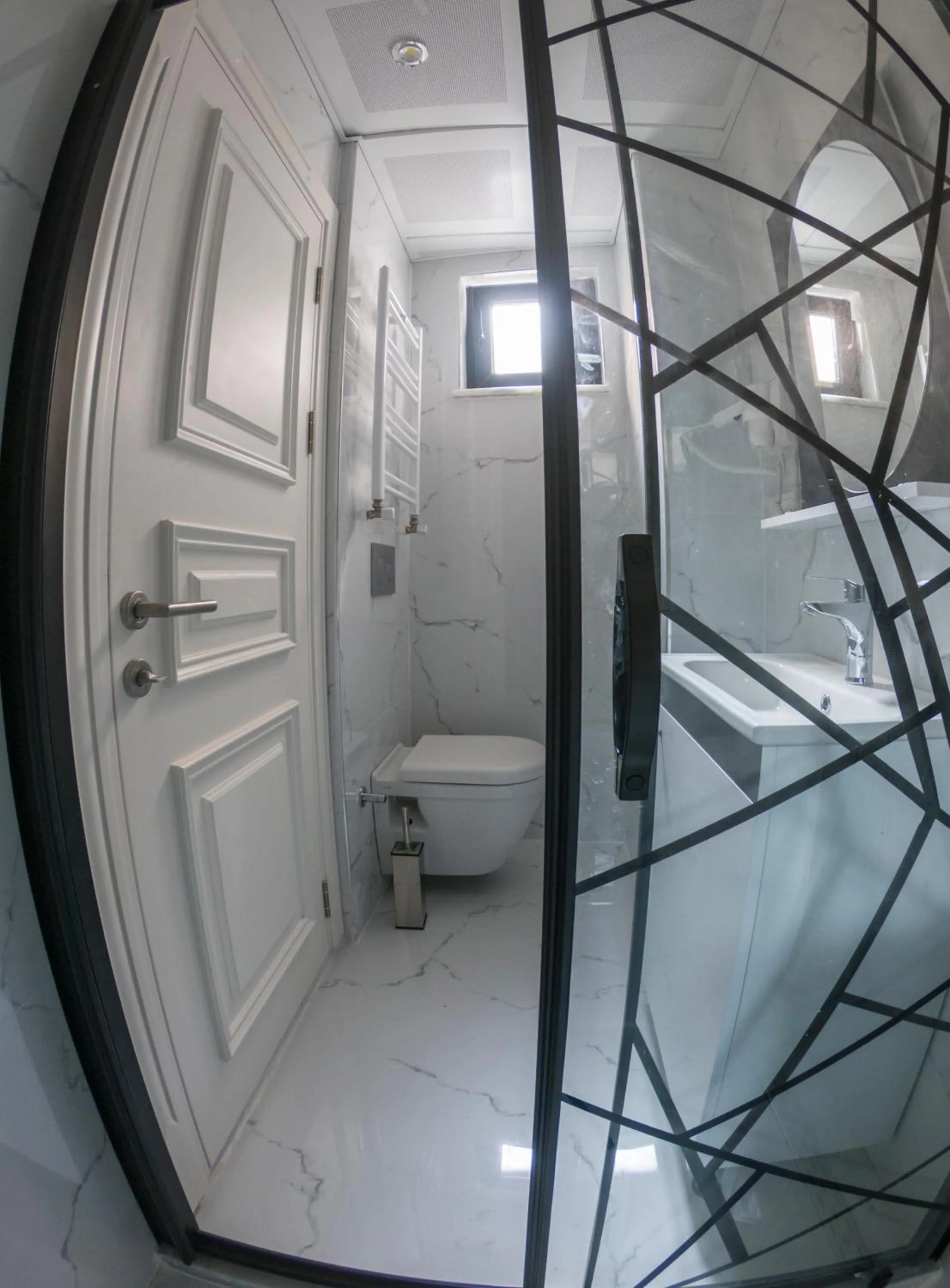 Bathroom in Crowned Hotel