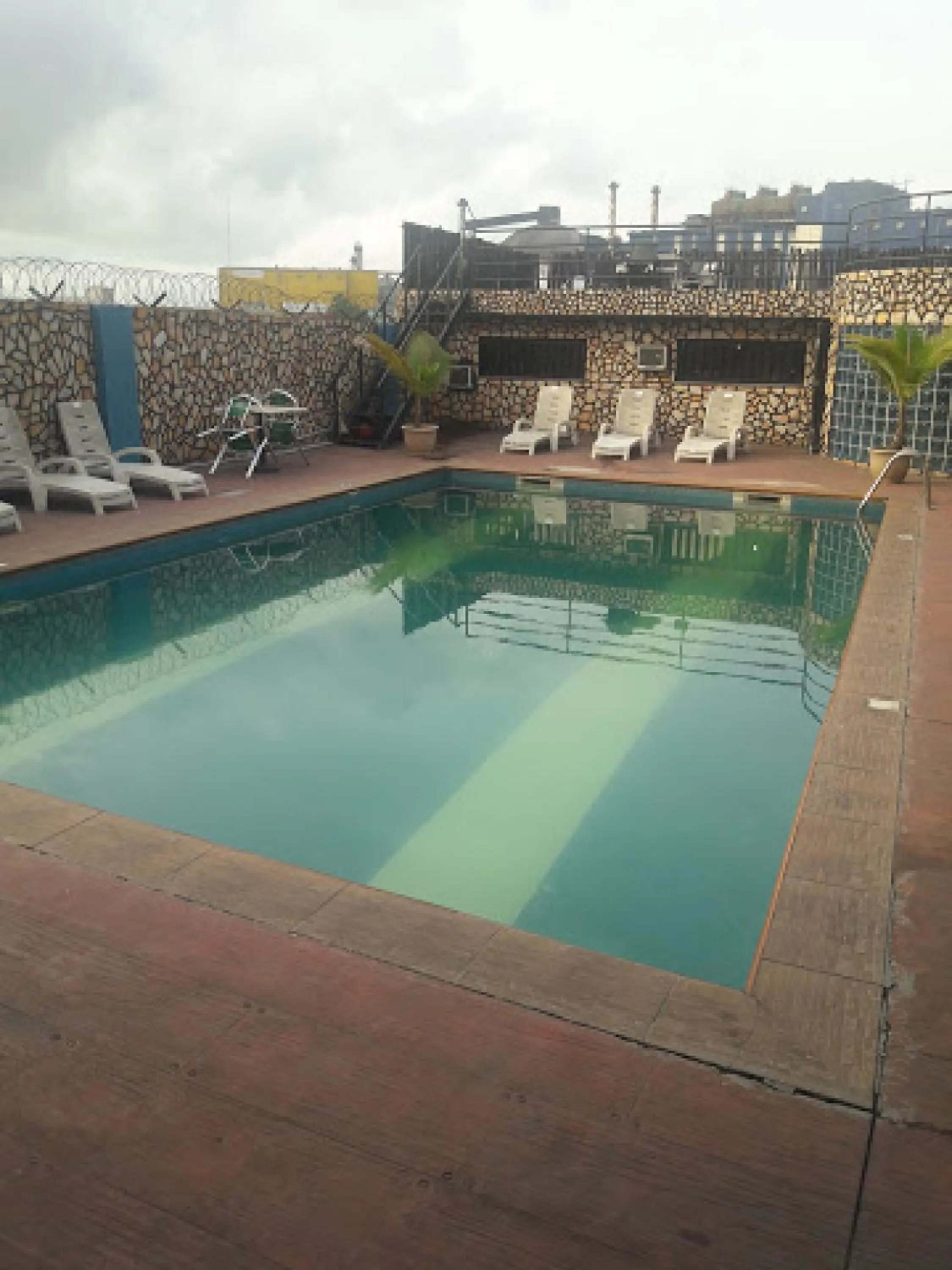 Swimming pool in Carliza Hotel - Standard
