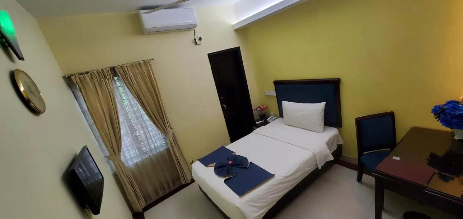 Bed in Hotel Valley Garden - Sylhet