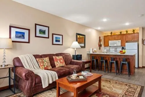 Allegheny Spring 326, ski in out, Pool HotTub