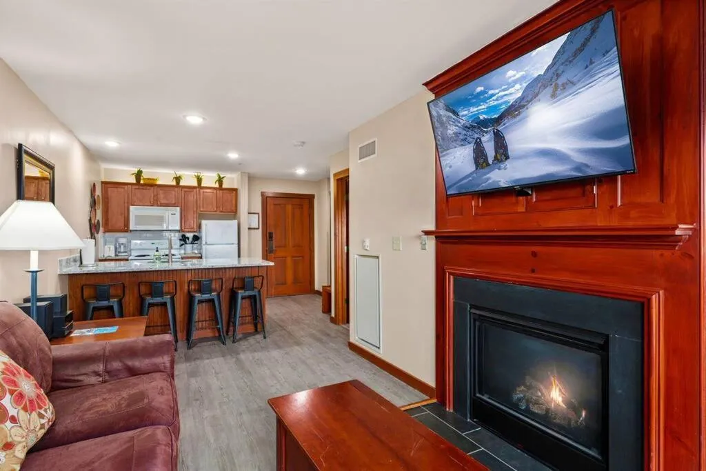 Allegheny Spring 326, ski in out, Pool HotTub