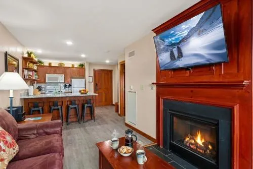 Allegheny Spring 326, ski in out, Pool HotTub