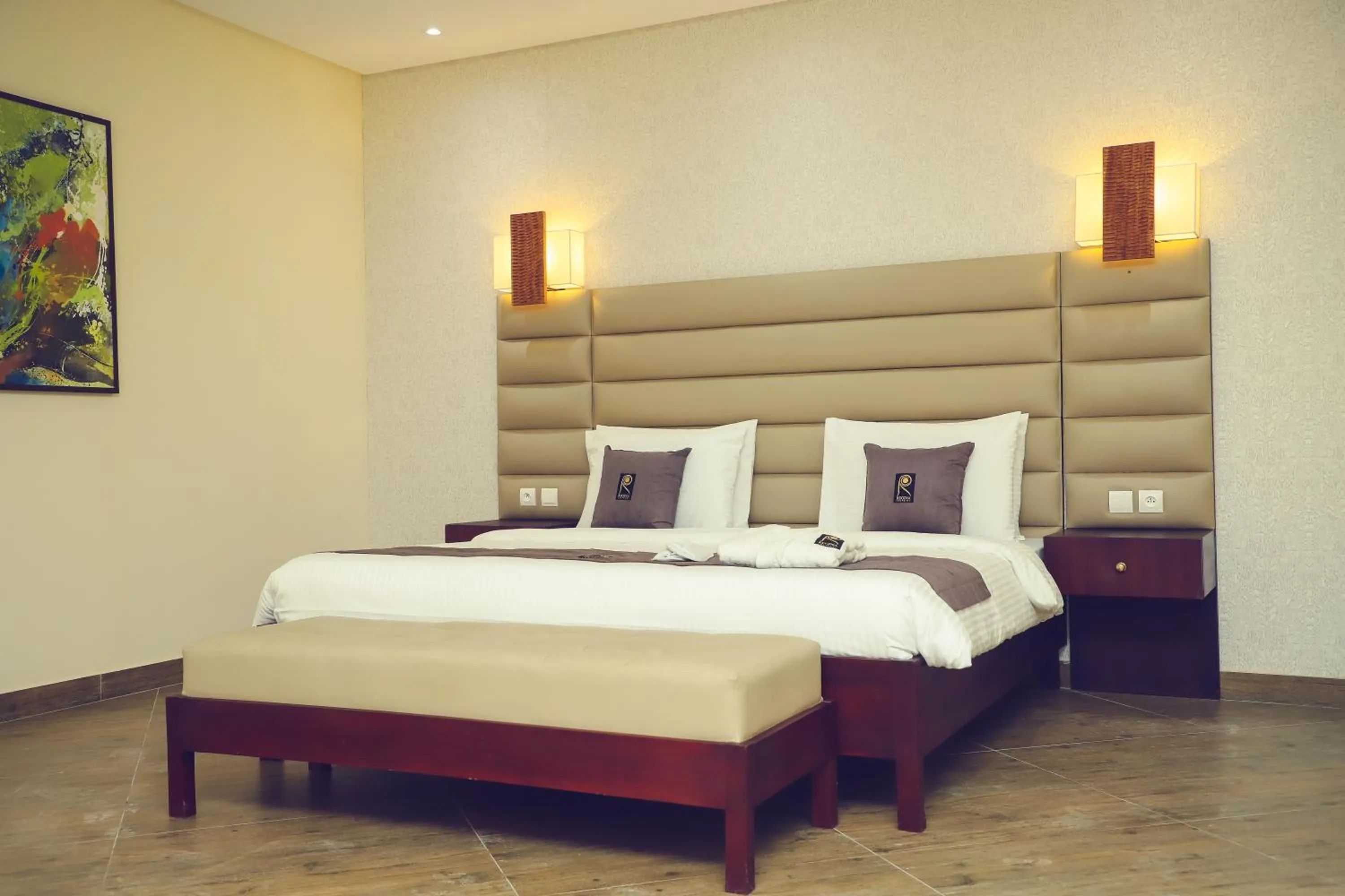 Bed in Hôtel Regina The Pearl