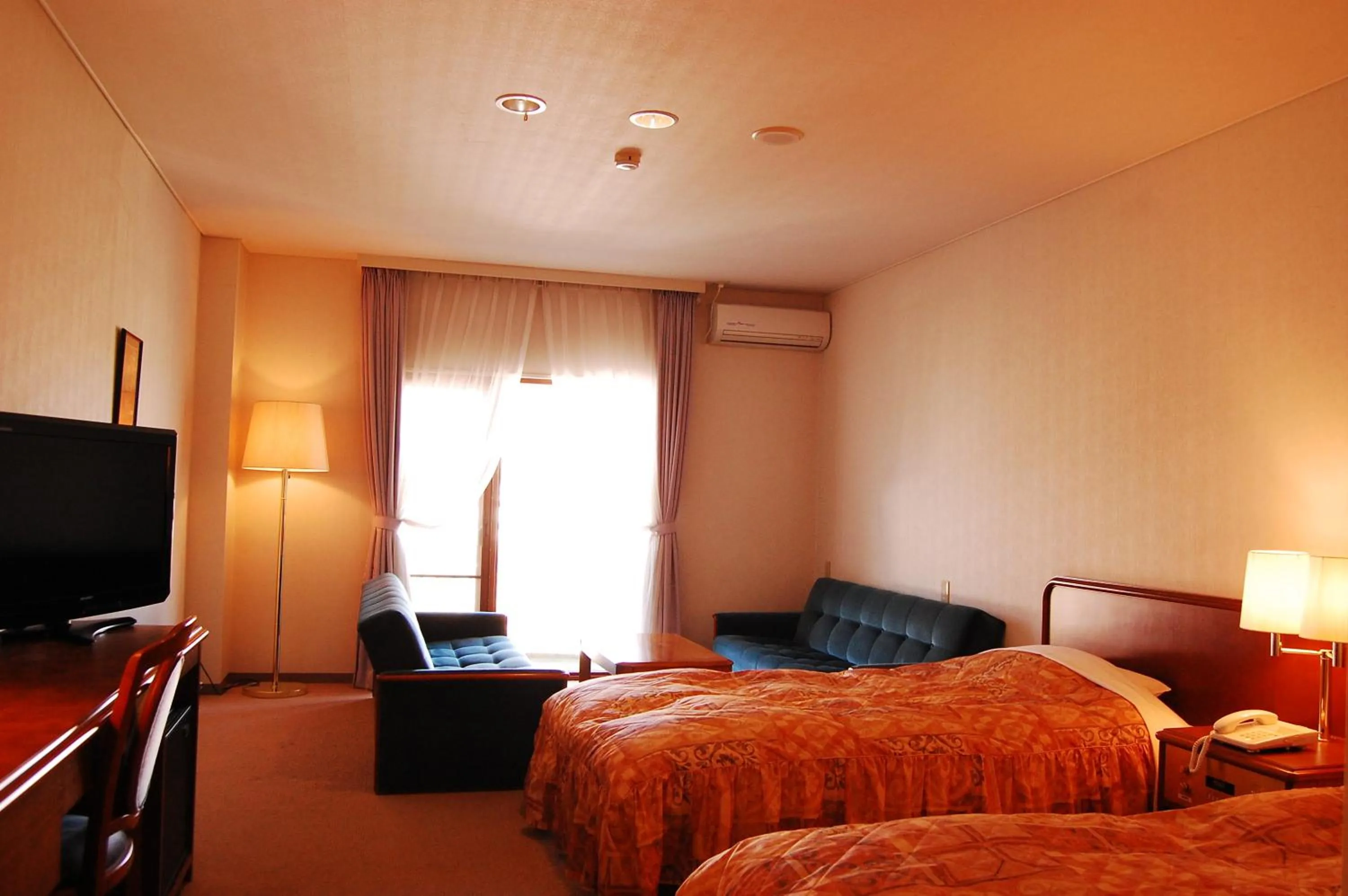 Photo of the whole room, Bed in Yatsugatake Grace Hotel